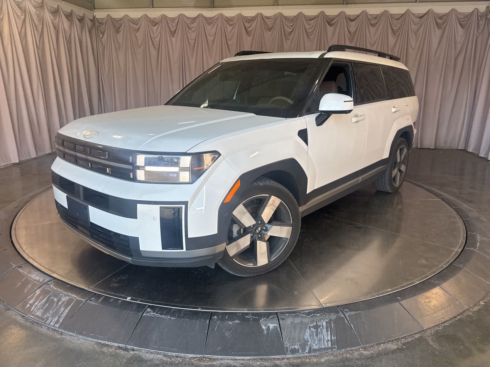 2024 Hyundai Santa Fe Limited 2.5's photo