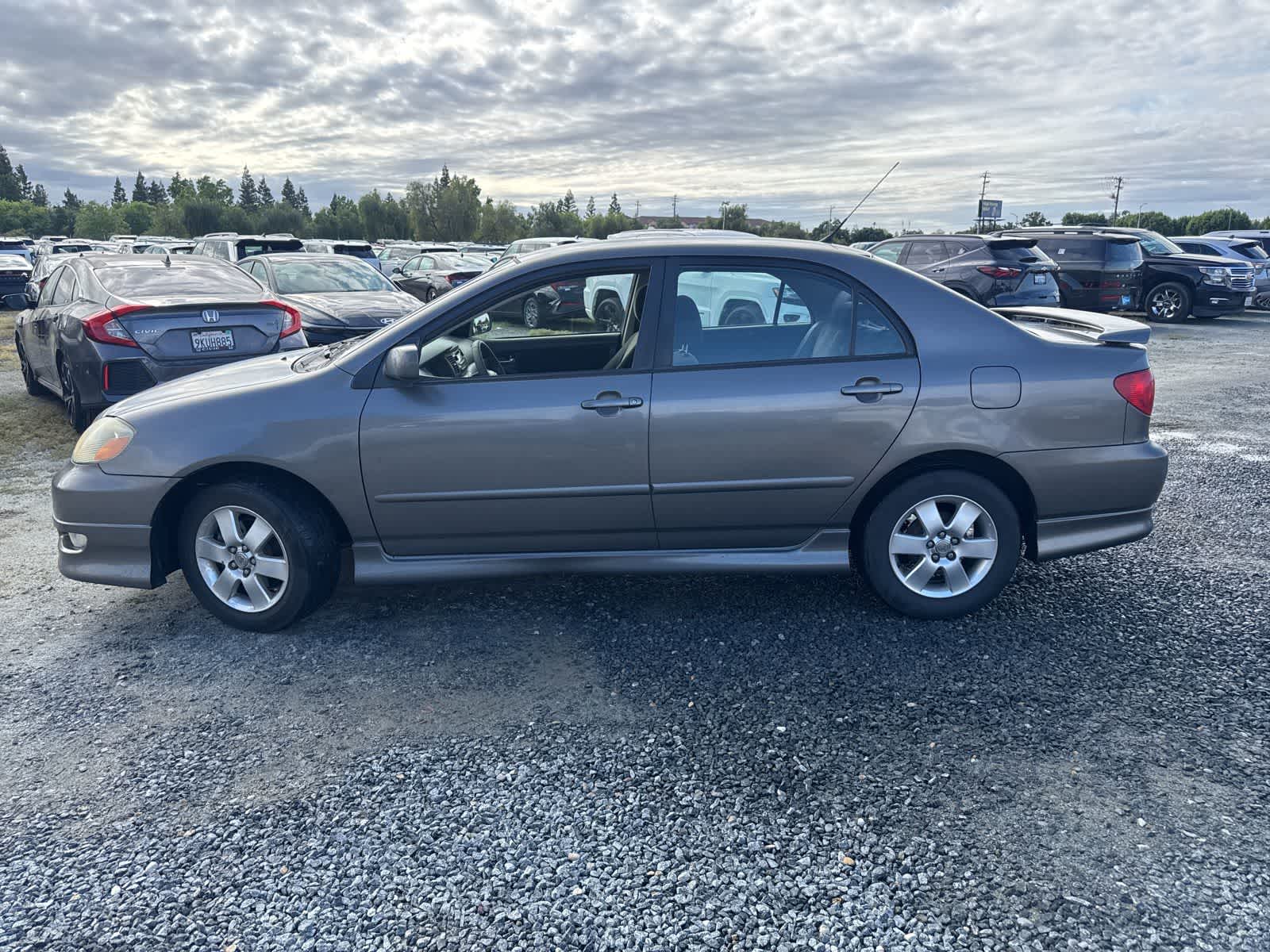 2008 Toyota Corolla S photo 3