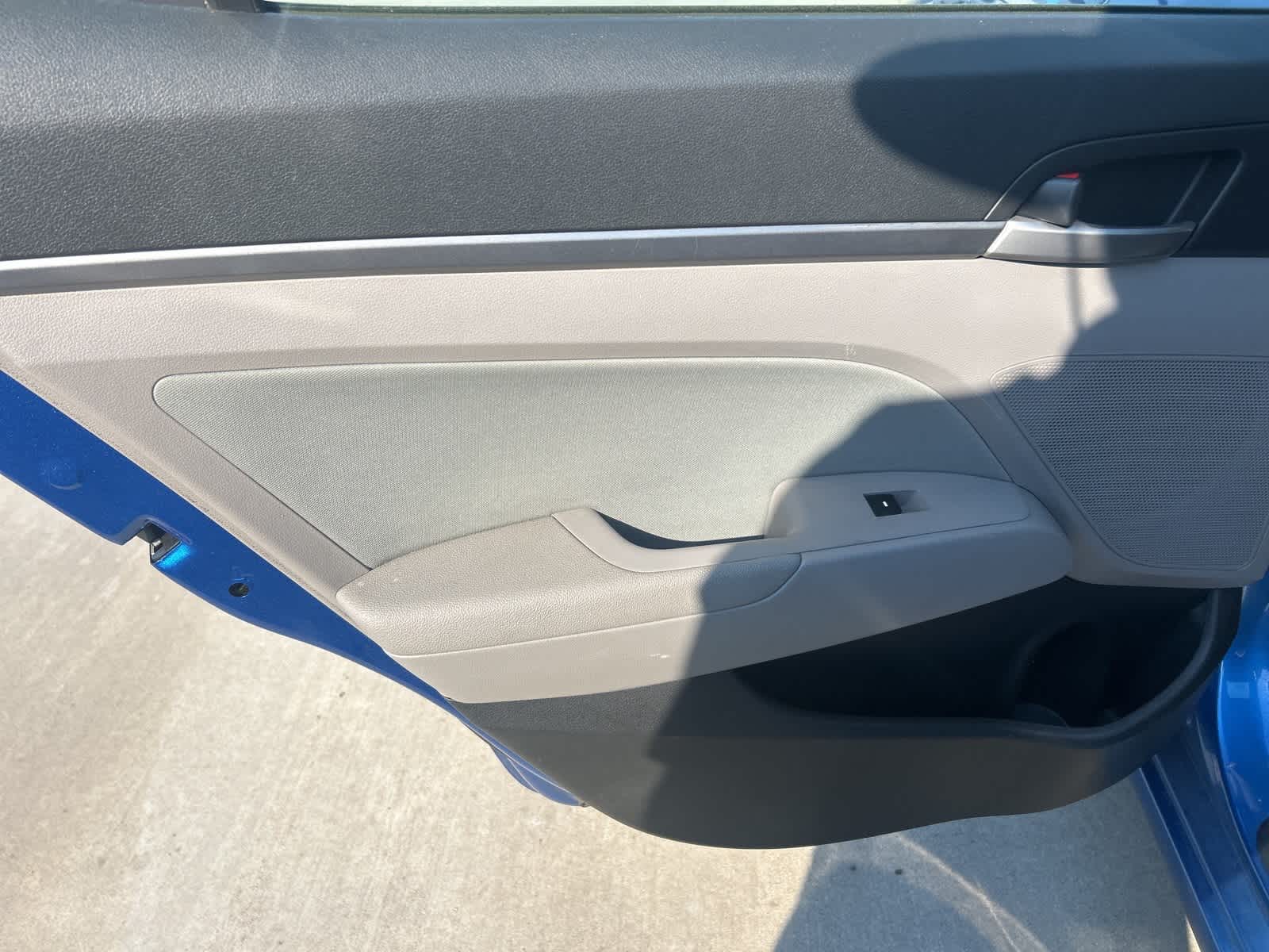 Thumbnail: 2018 Hyundai Elantra - 16