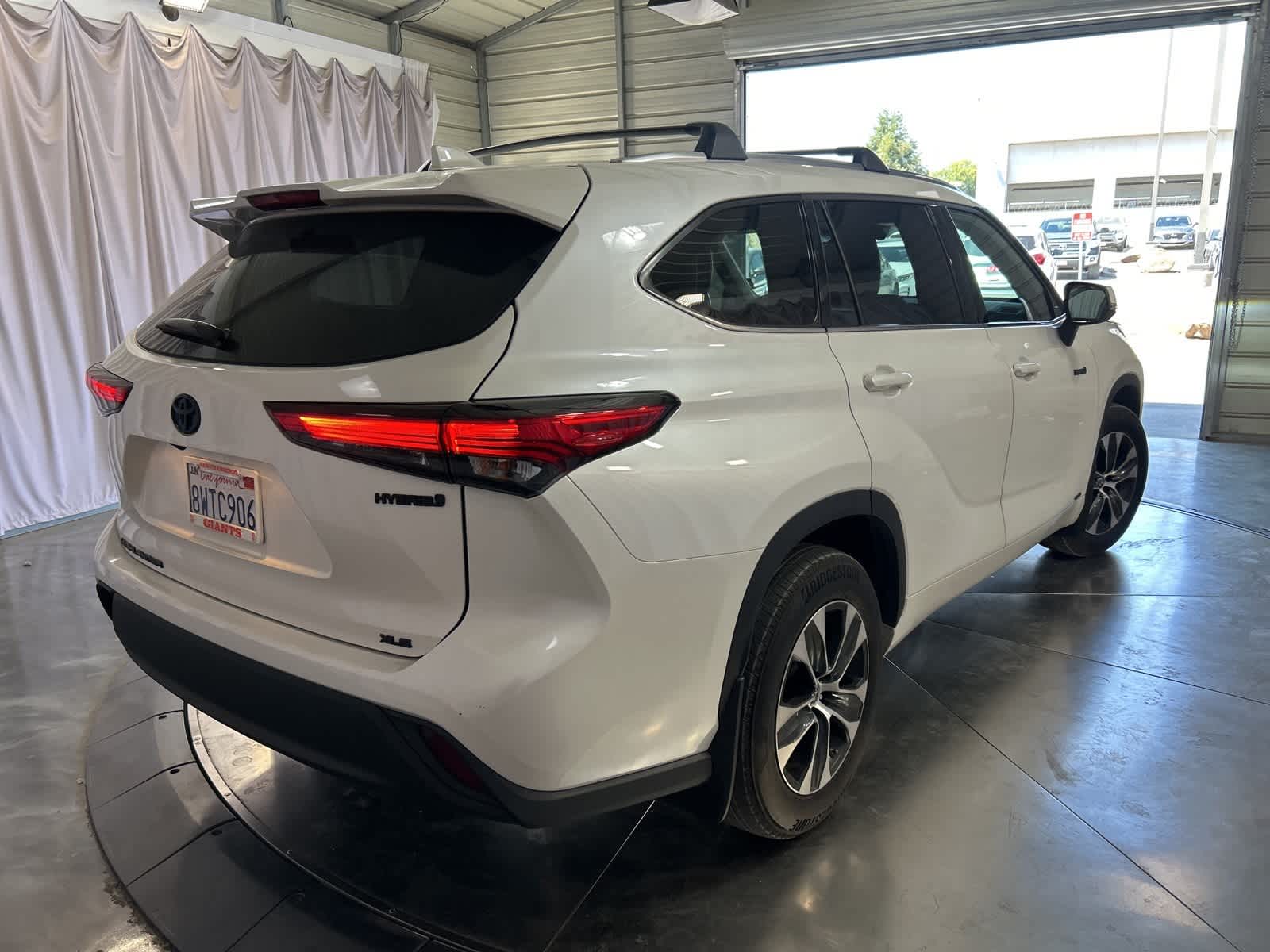 Thumbnail: 2021 Toyota Highlander - 9