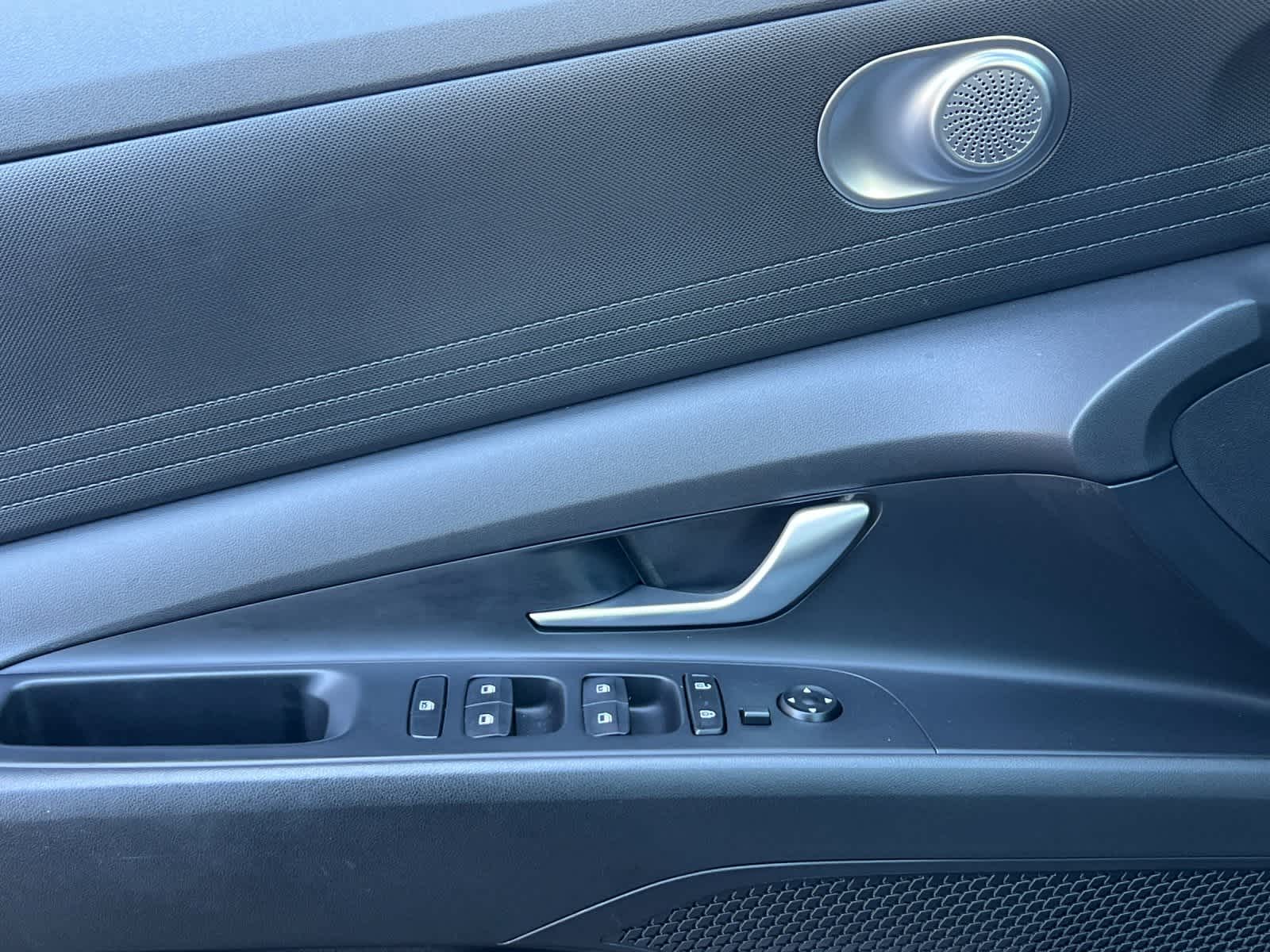 Thumbnail: 2023 Hyundai Elantra - 13