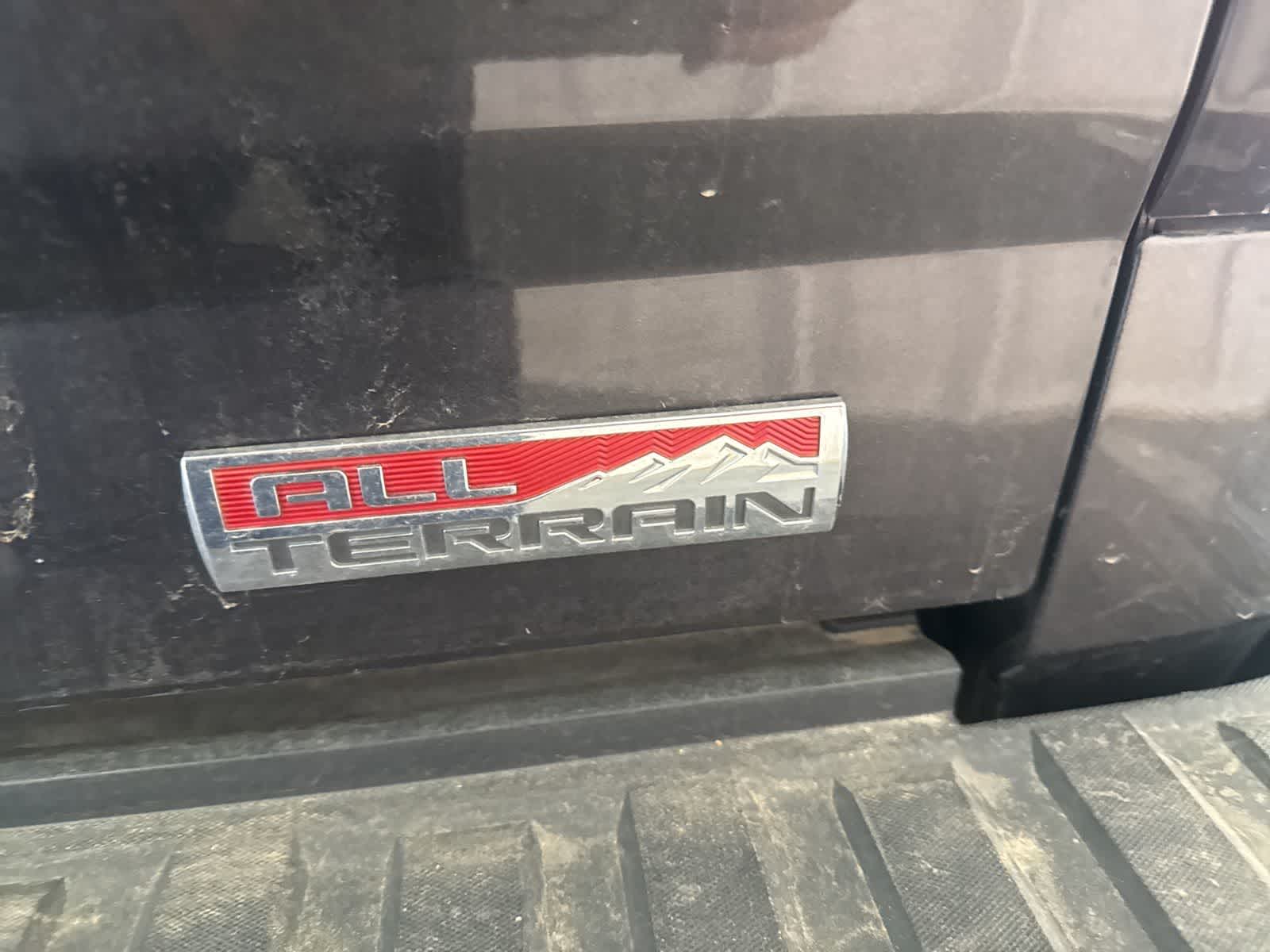 Thumbnail: 2014 GMC Sierra 1500 - 17