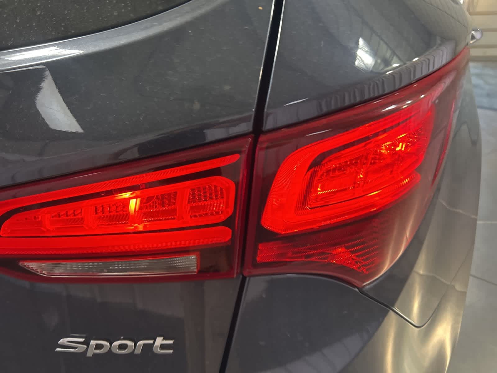 Thumbnail: 2017 Hyundai Santa Fe - 9