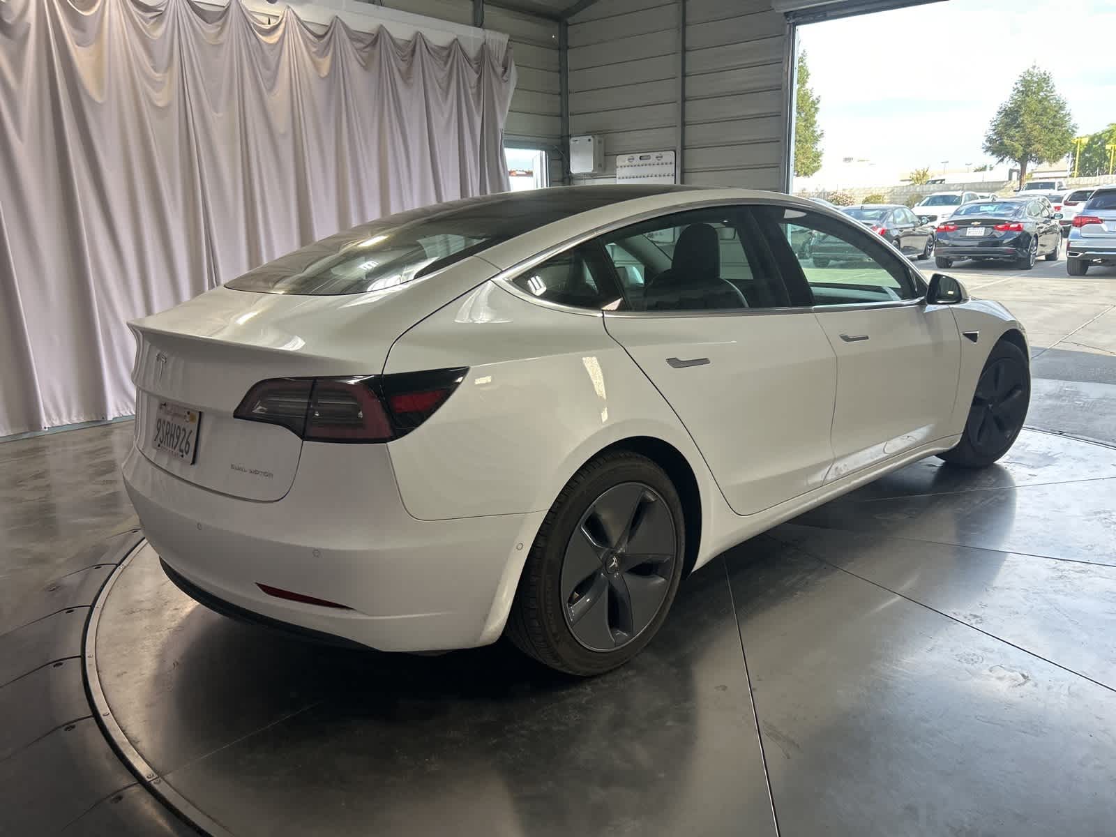 Thumbnail: 2019 Tesla Model 3 - 8