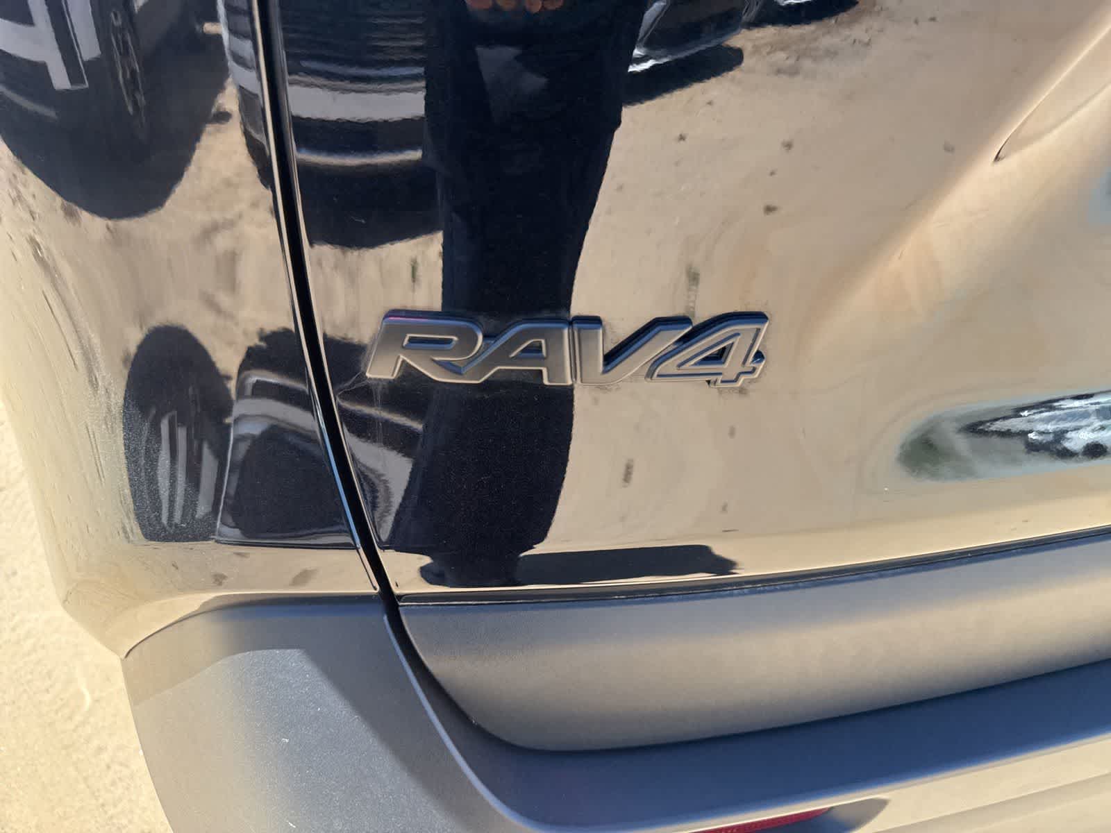 Thumbnail: 2024 Toyota RAV4 - 12