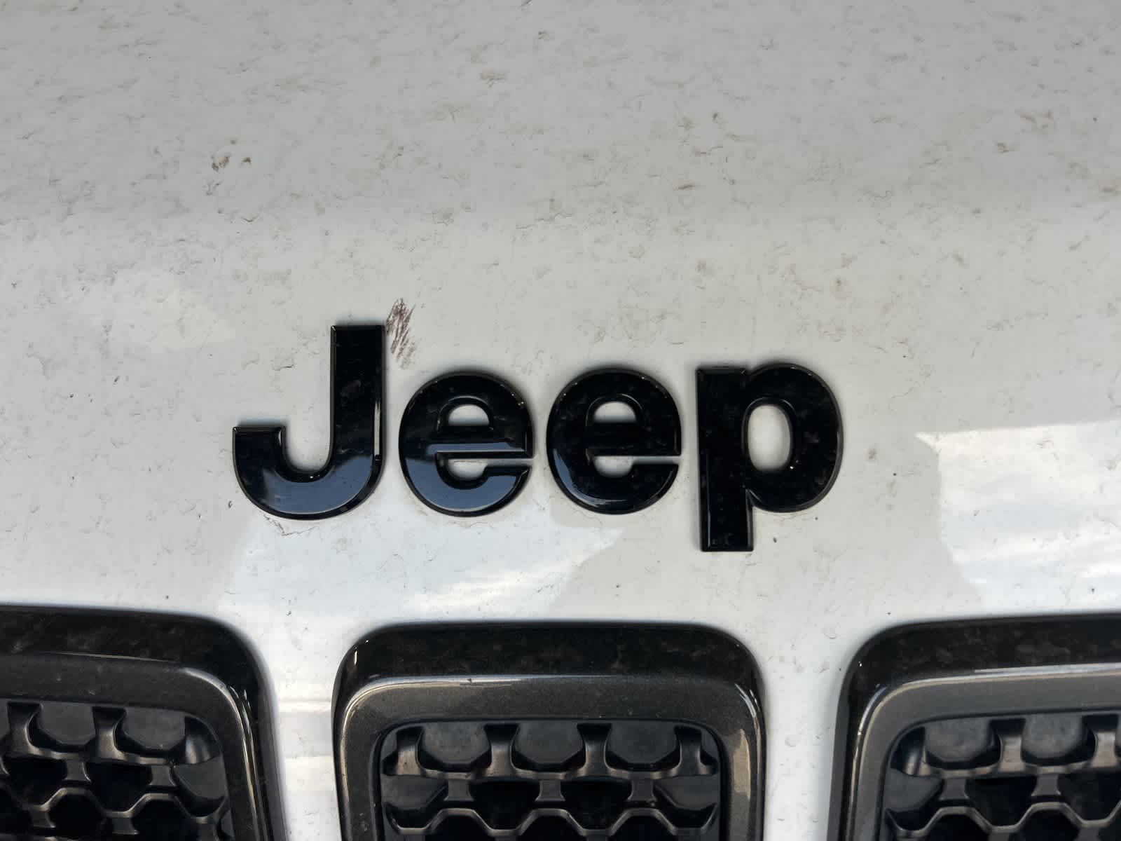 Thumbnail: 2020 Jeep Cherokee - 3