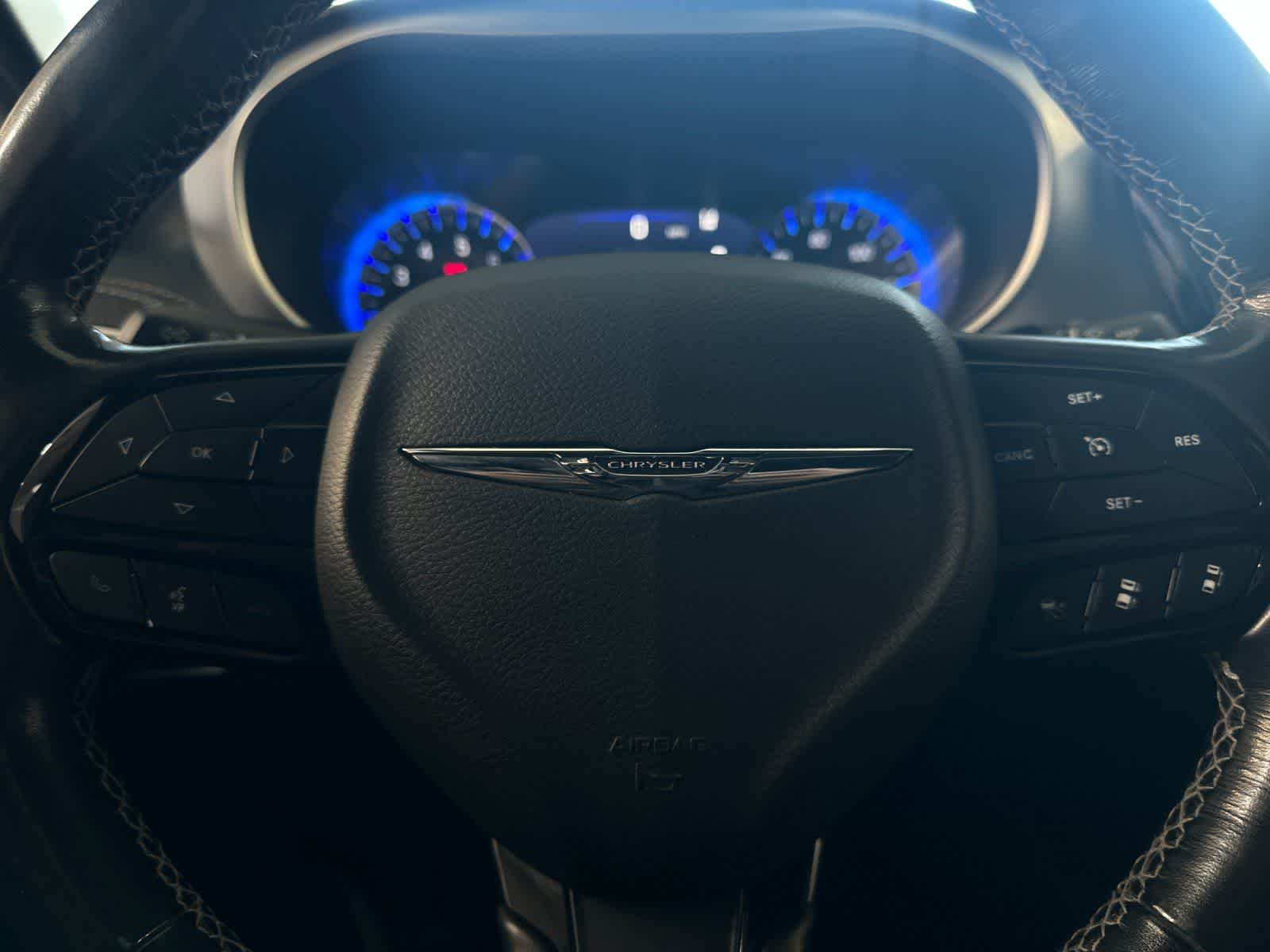 Thumbnail: 2021 Chrysler Pacifica - 23