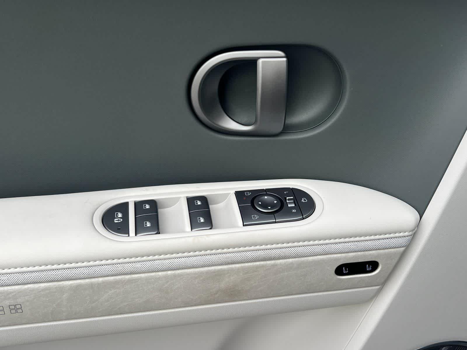 Thumbnail: 2026 Hyundai Ioniq 5 - 12