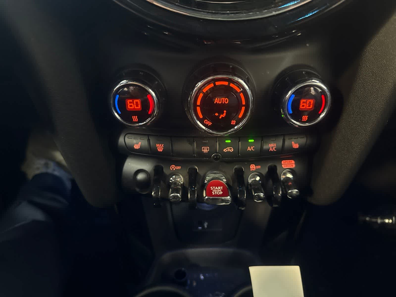 Thumbnail: 2022 MINI Cooper - 24