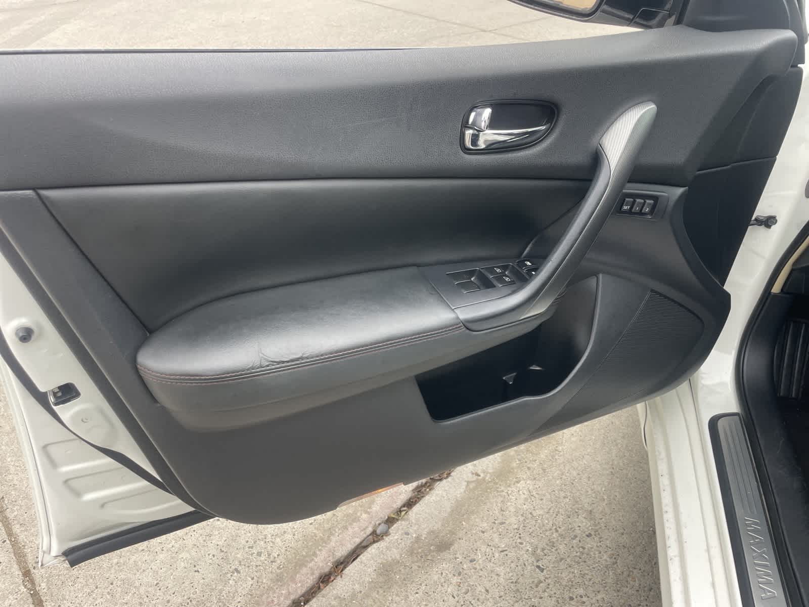 Thumbnail: 2010 Nissan Maxima - 20