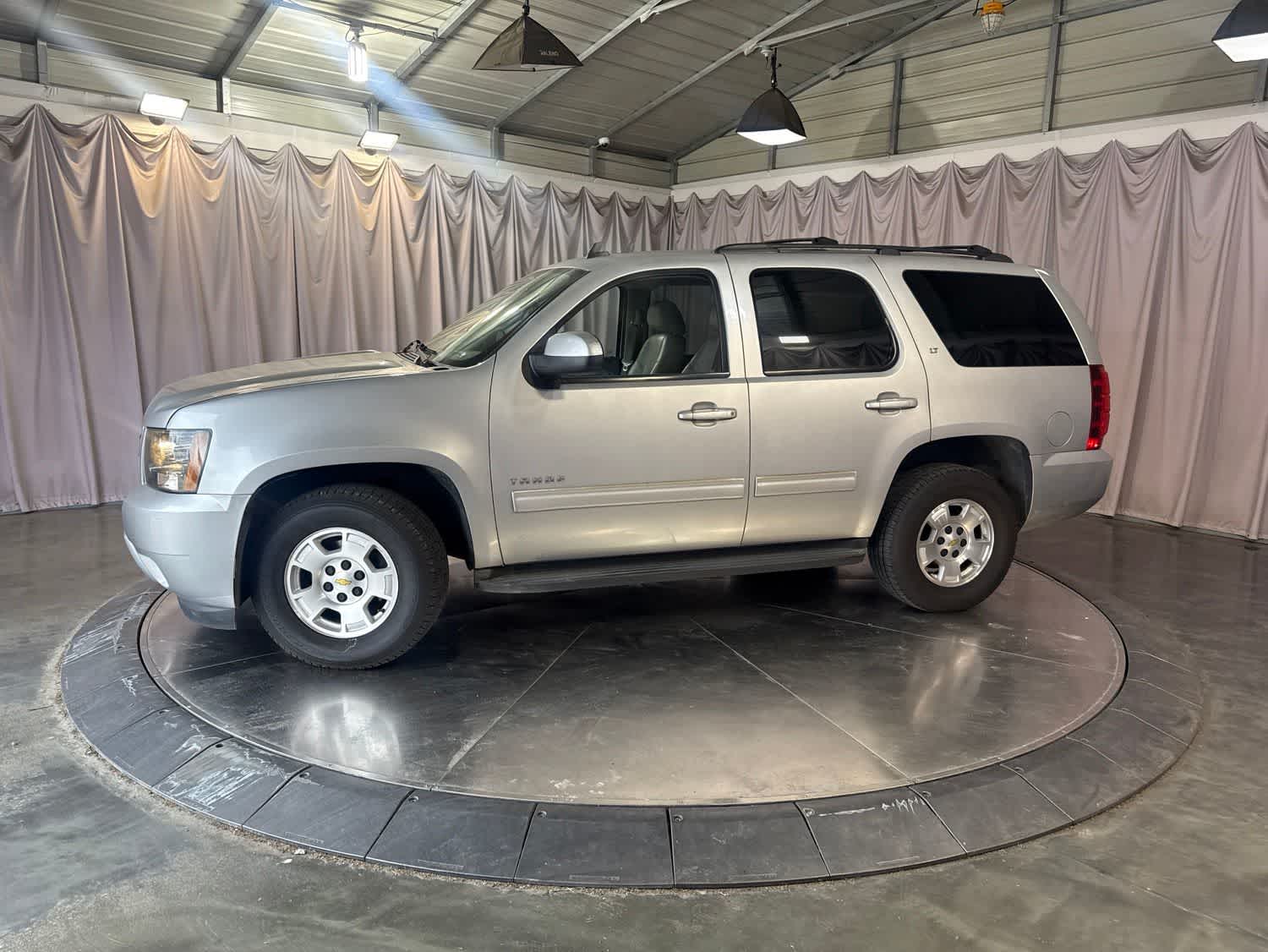 Thumbnail: 2013 Chevrolet Tahoe - 8
