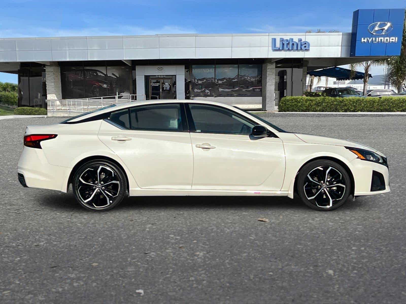 Thumbnail: 2023 Nissan Altima - 8