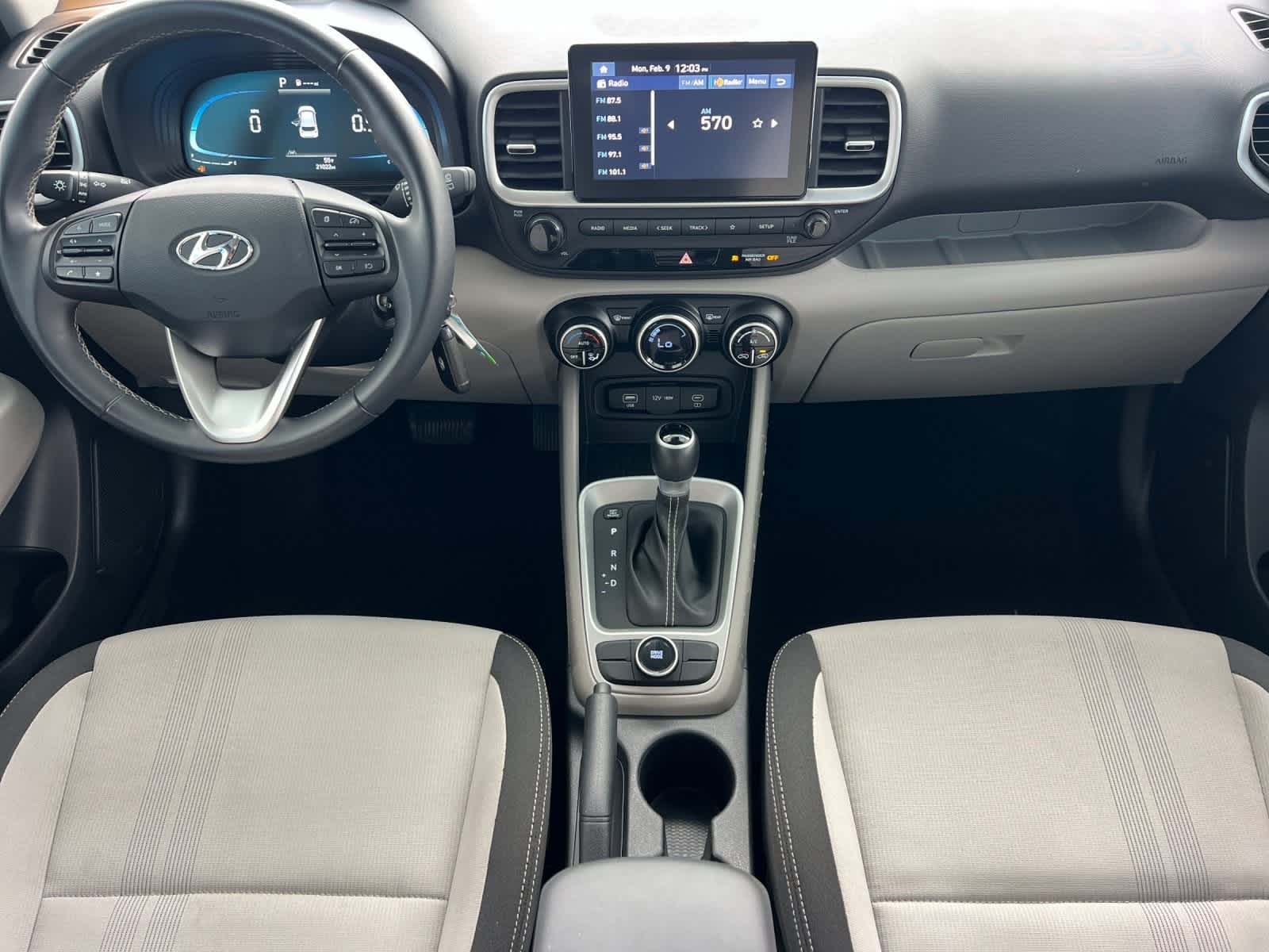 Thumbnail: 2023 Hyundai Venue - 4