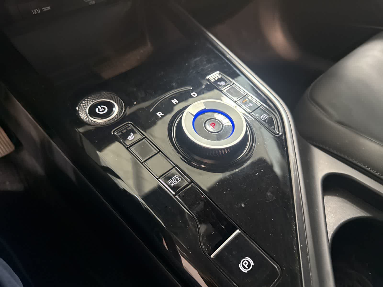 Thumbnail: 2023 Kia Niro - 26