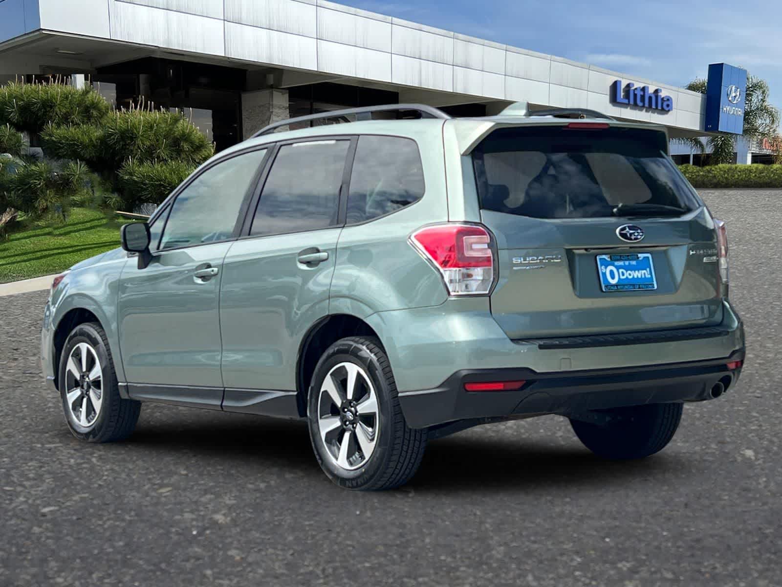 2017 Subaru Forester 2.5i Premium photo 6