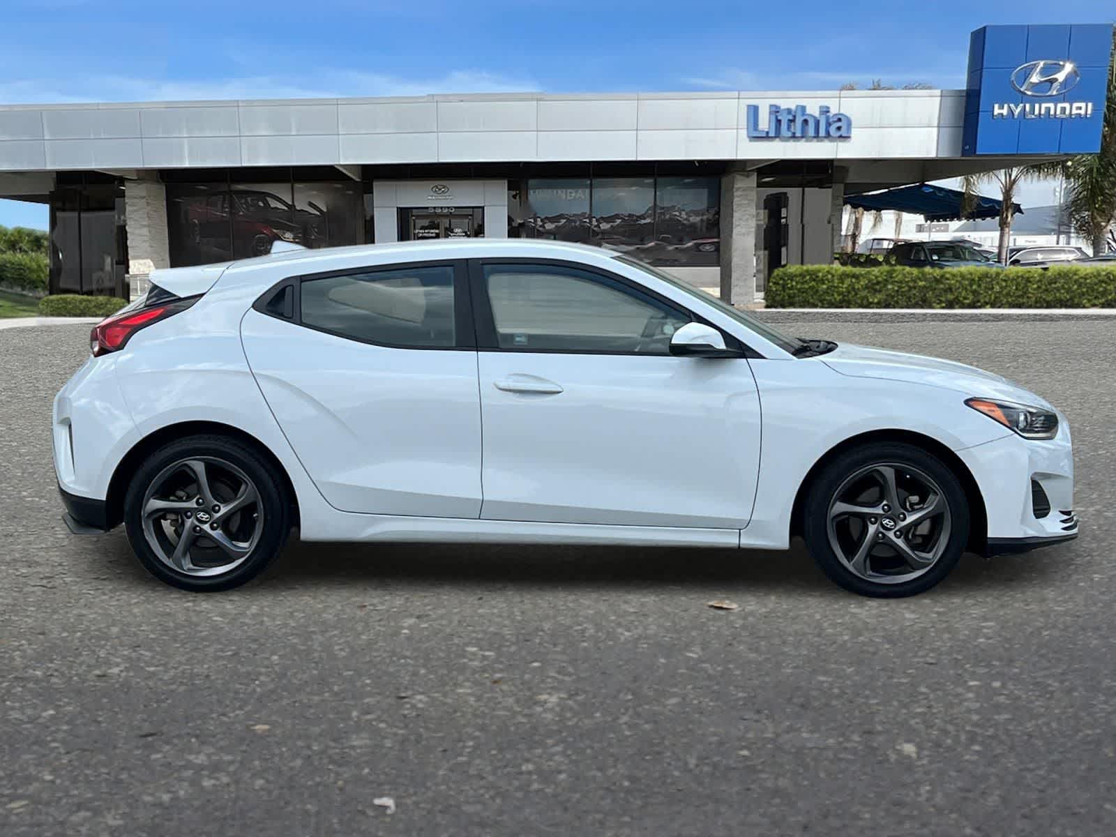 Thumbnail: 2019 Hyundai Veloster - 9