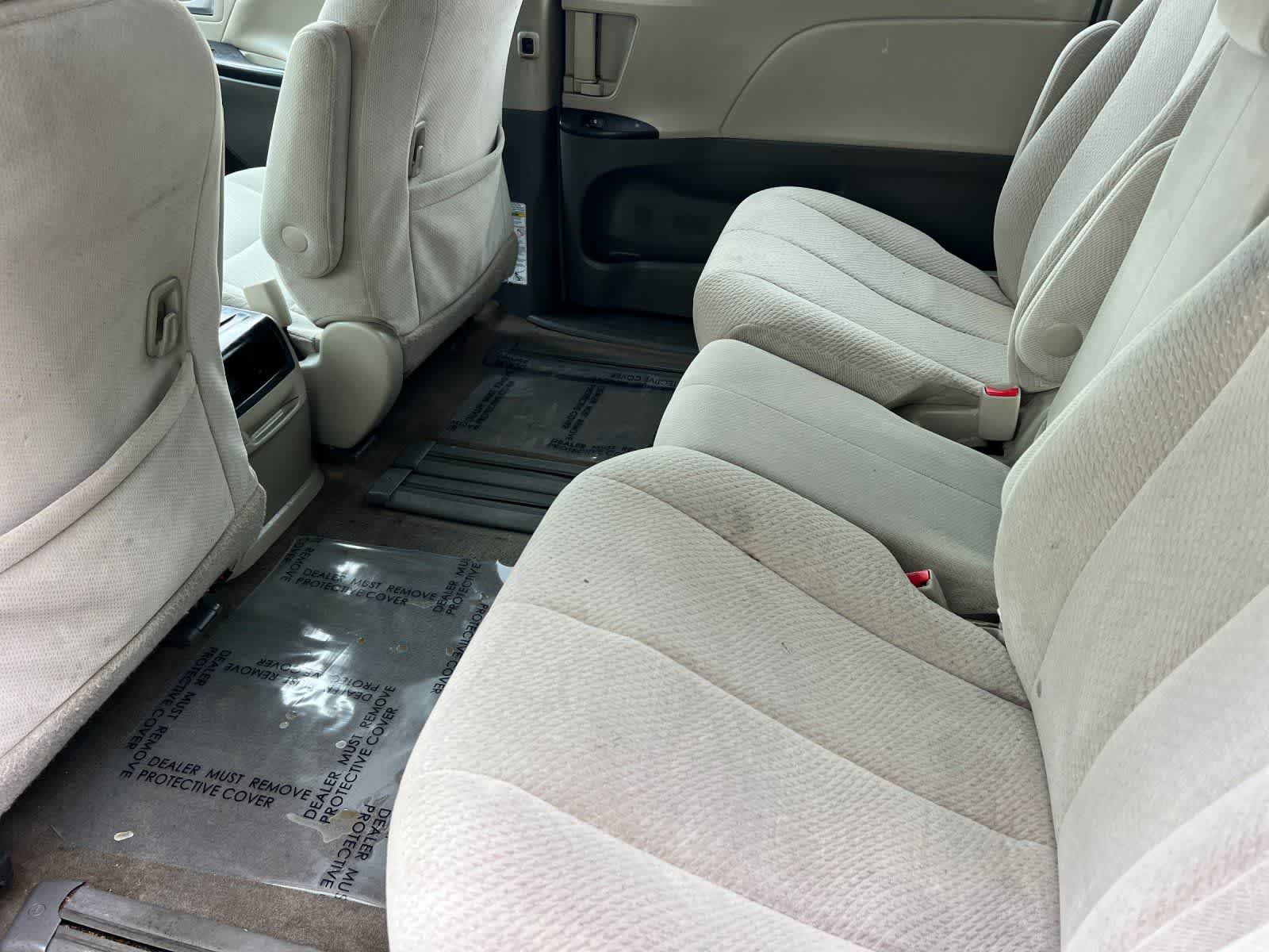 Thumbnail: 2017 Toyota Sienna - 5