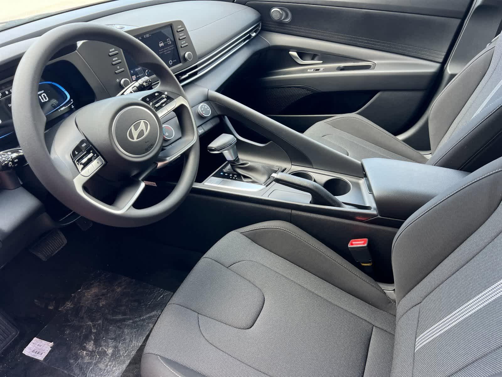 Thumbnail: 2025 Hyundai Elantra - 12