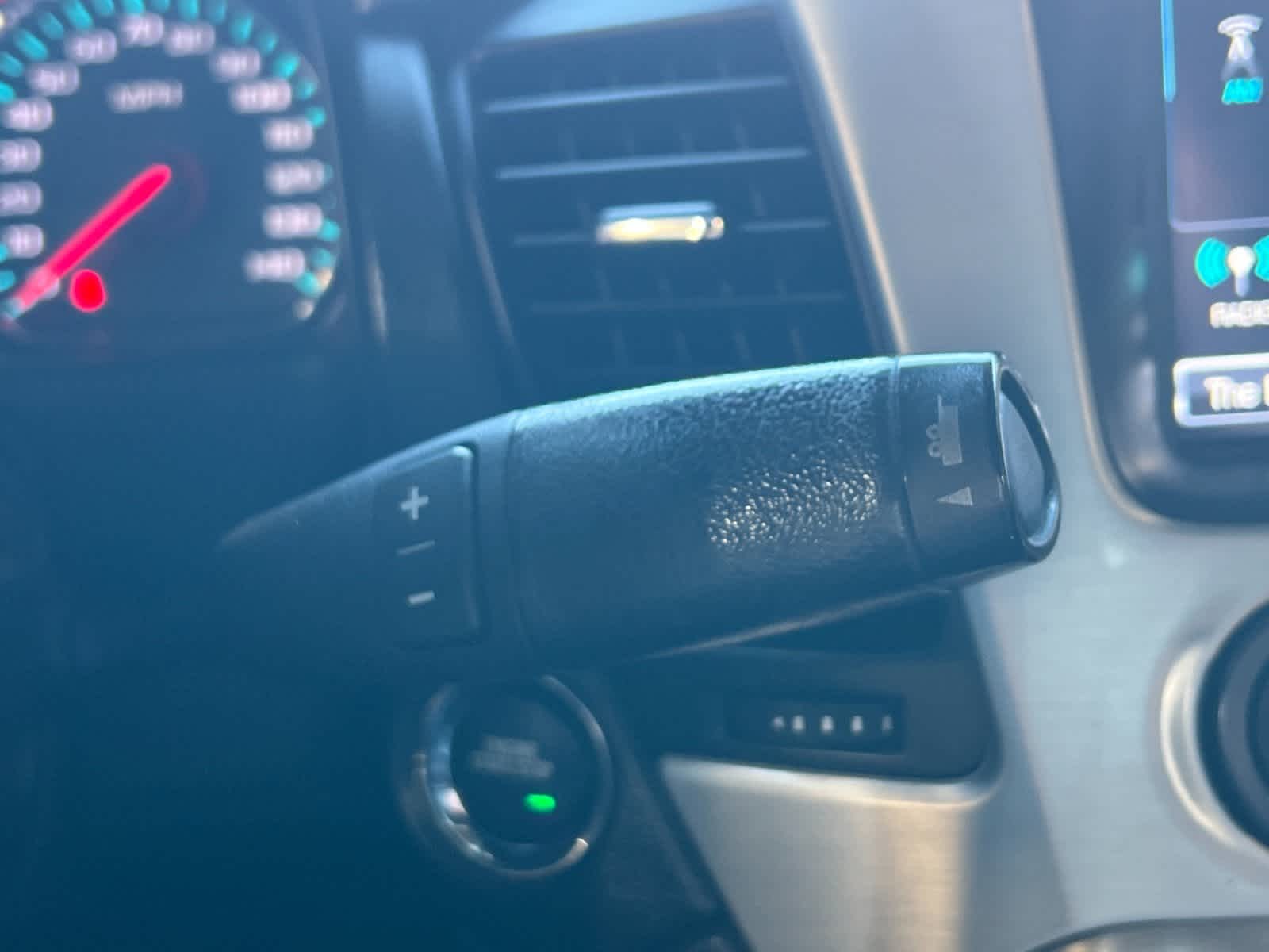 Thumbnail: 2017 GMC Yukon XL - 22