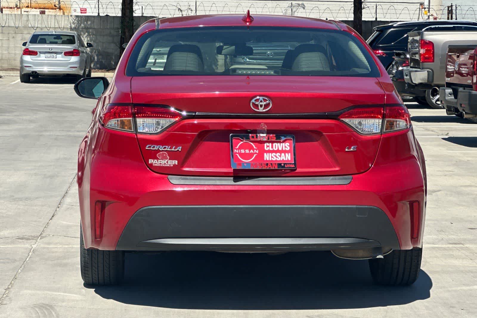 2021 Toyota Corolla LE photo 3