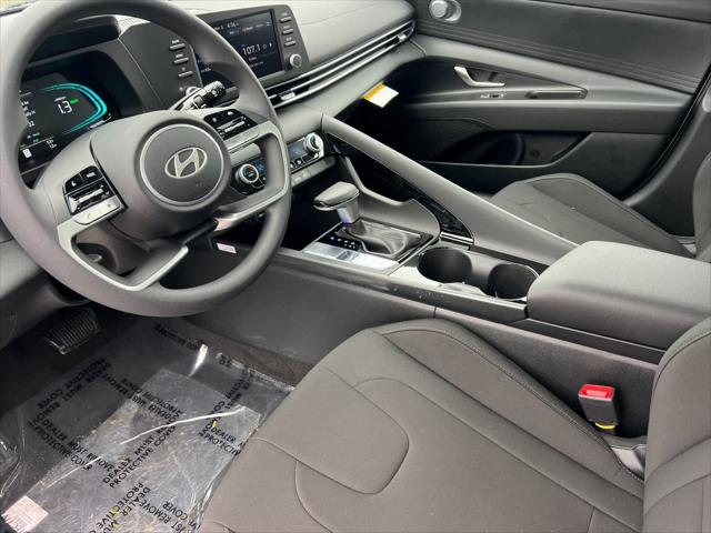 2025 Hyundai Elantra Blue 12