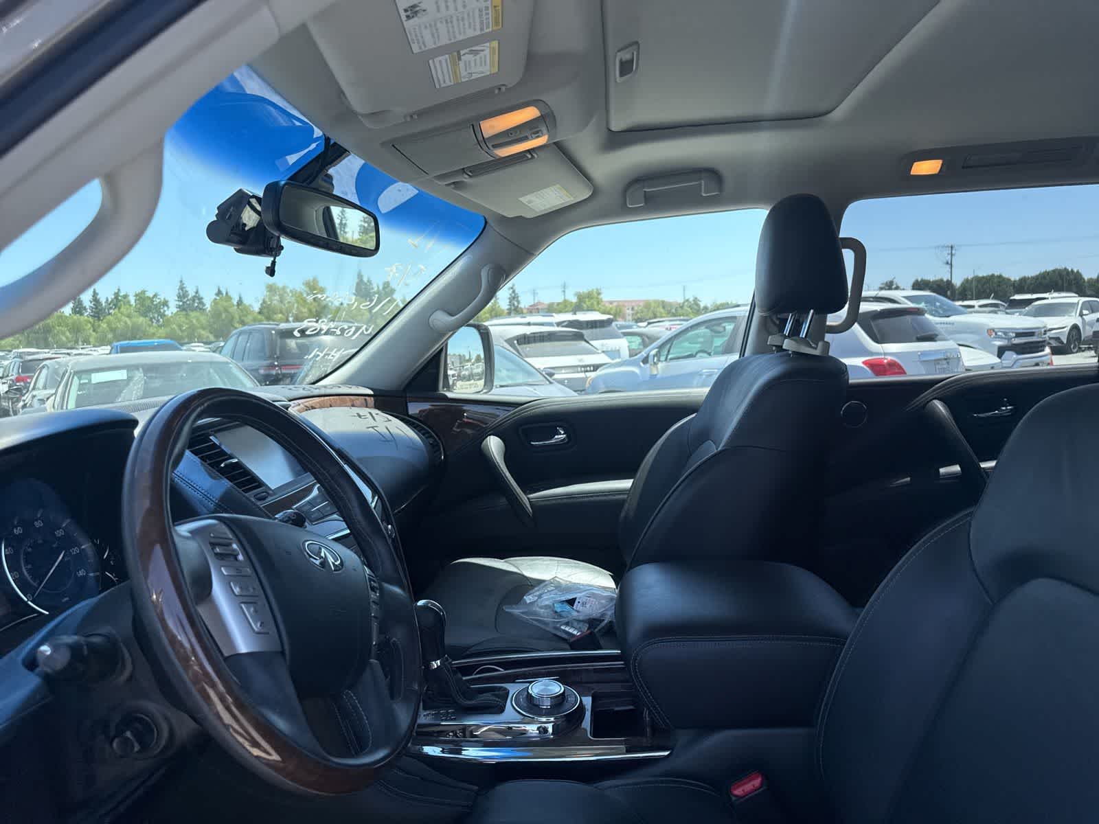 Thumbnail: 2016 INFINITI QX80 - 18