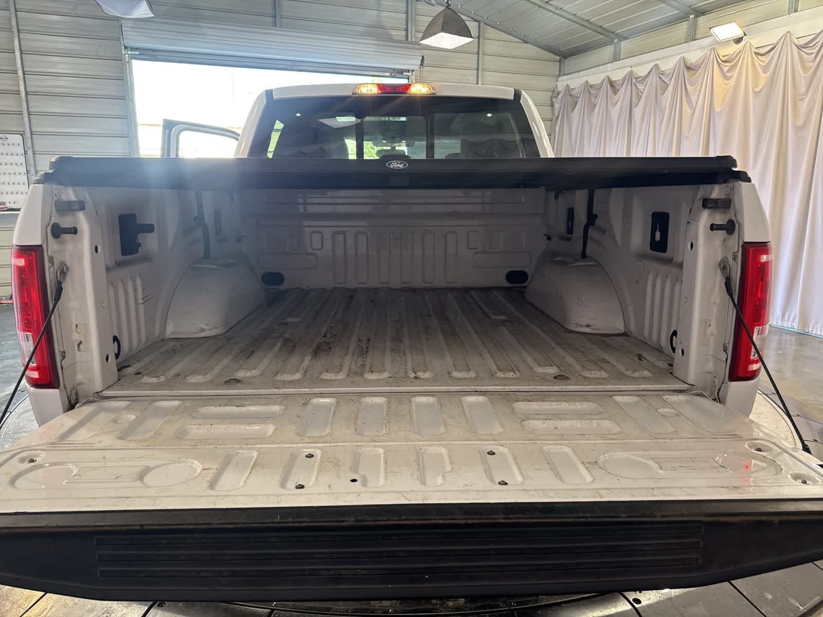 Thumbnail: 2016 Ford F-150 - 14