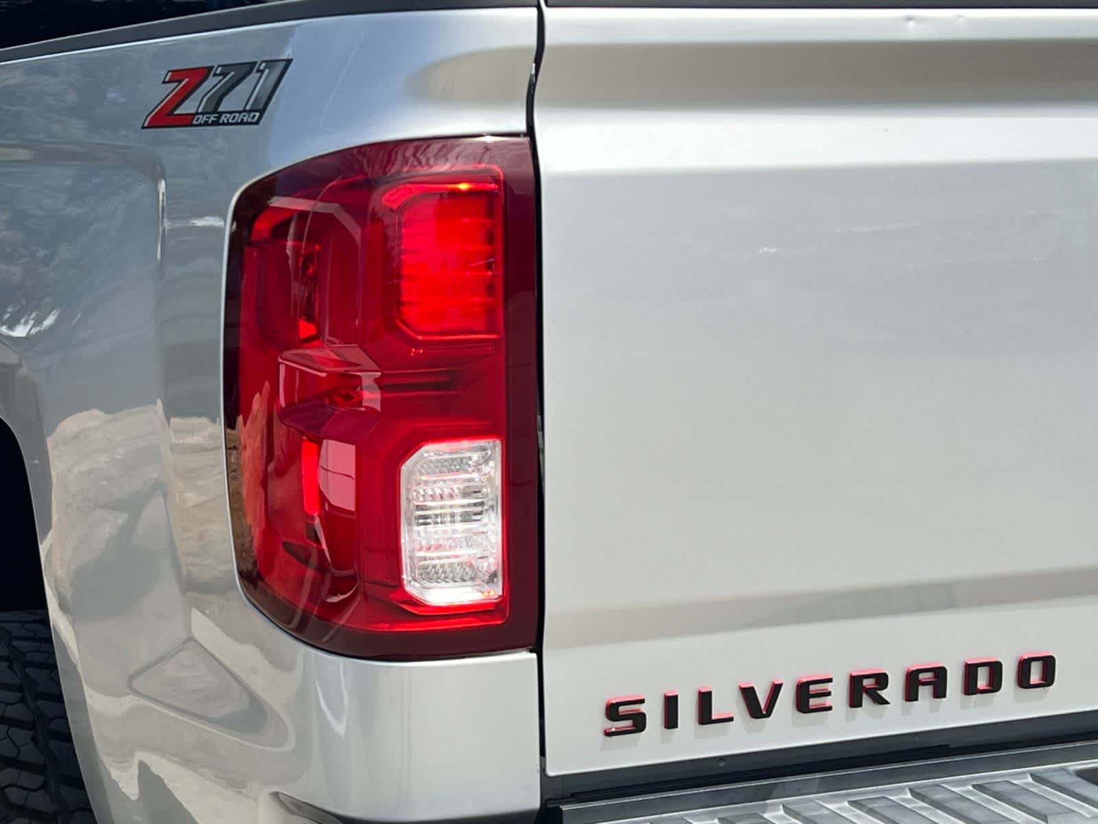 Thumbnail: 2018 Chevrolet Silverado 1500 - 27