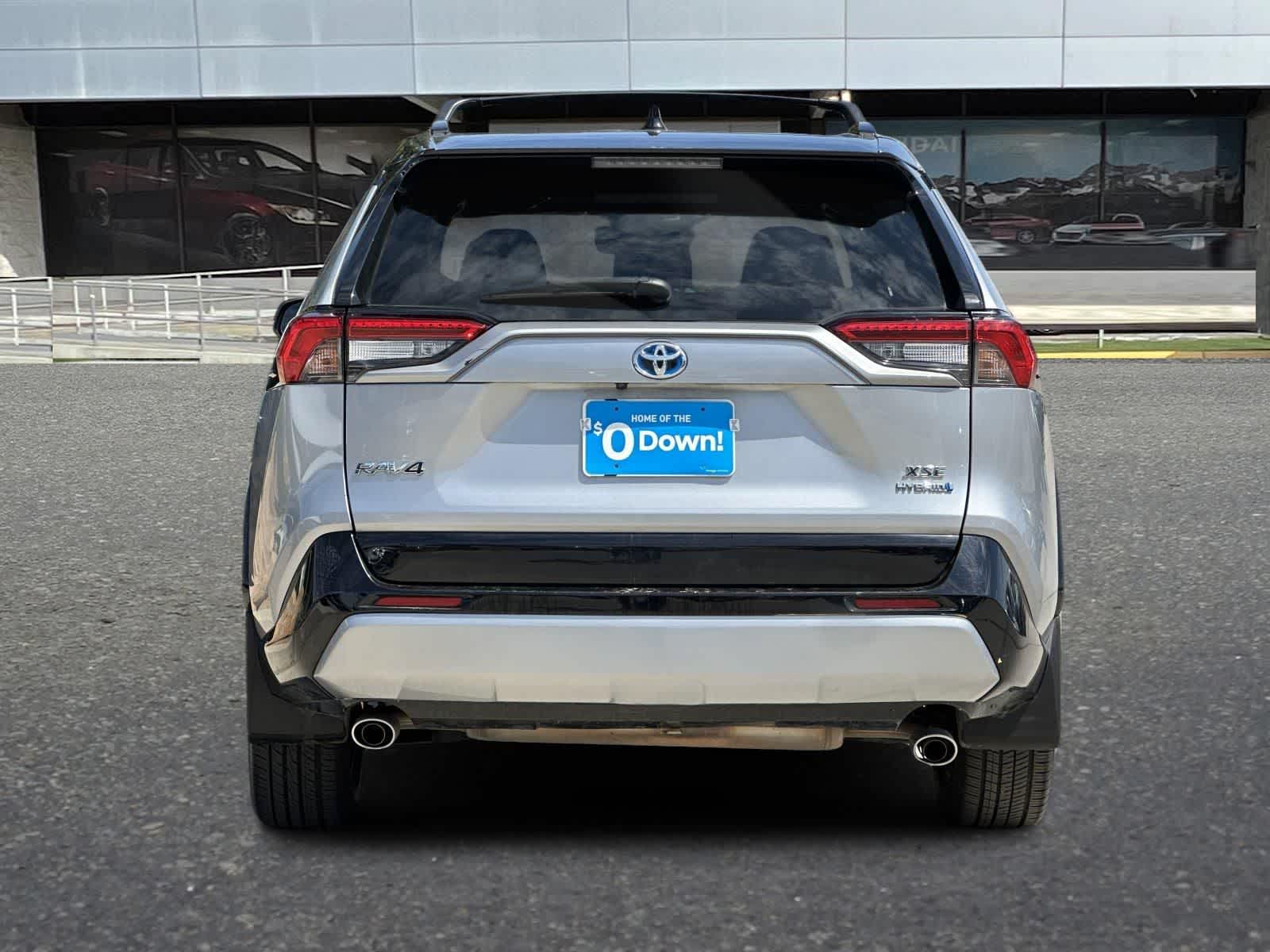 2021 Toyota RAV4 Hybrid XSE photo 3