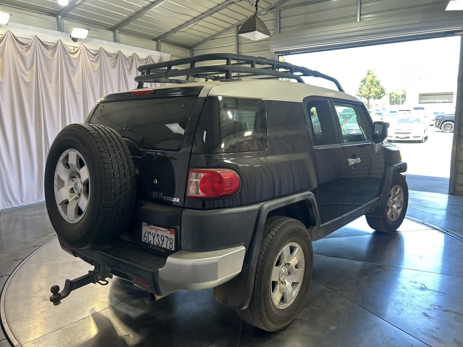 Thumbnail: 2008 Toyota FJ Cruiser - 8