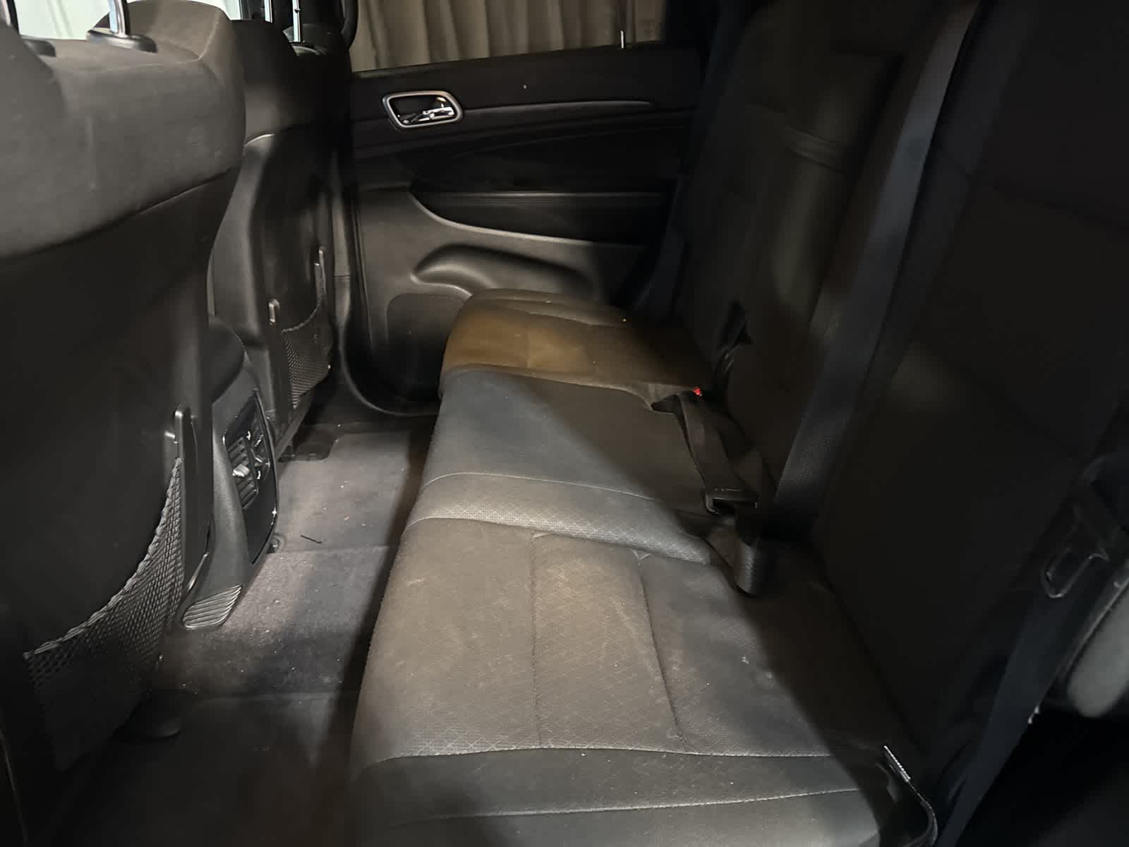 Thumbnail: 2018 Jeep Grand Cherokee - 17