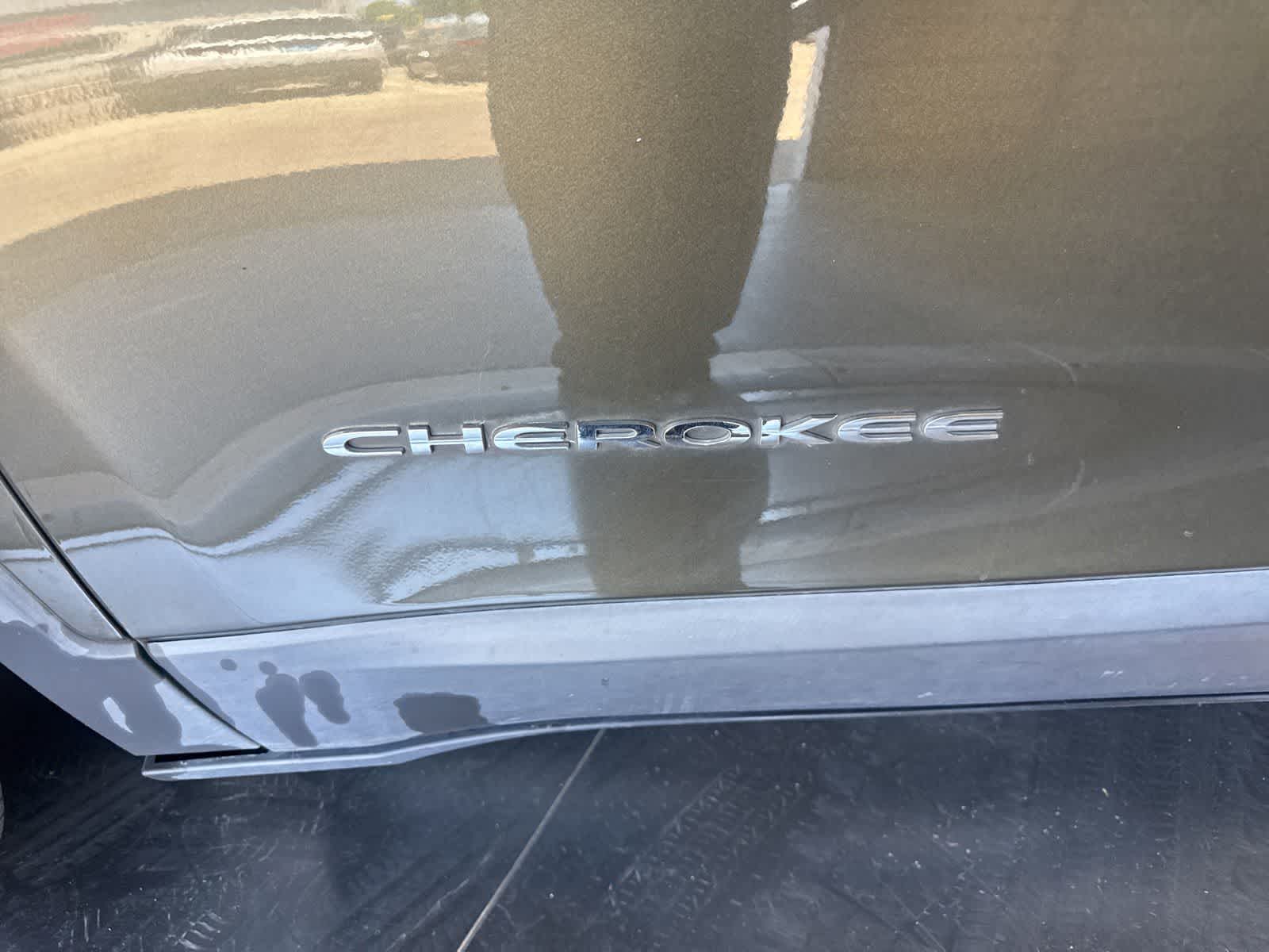 Thumbnail: 2015 Jeep Cherokee - 10