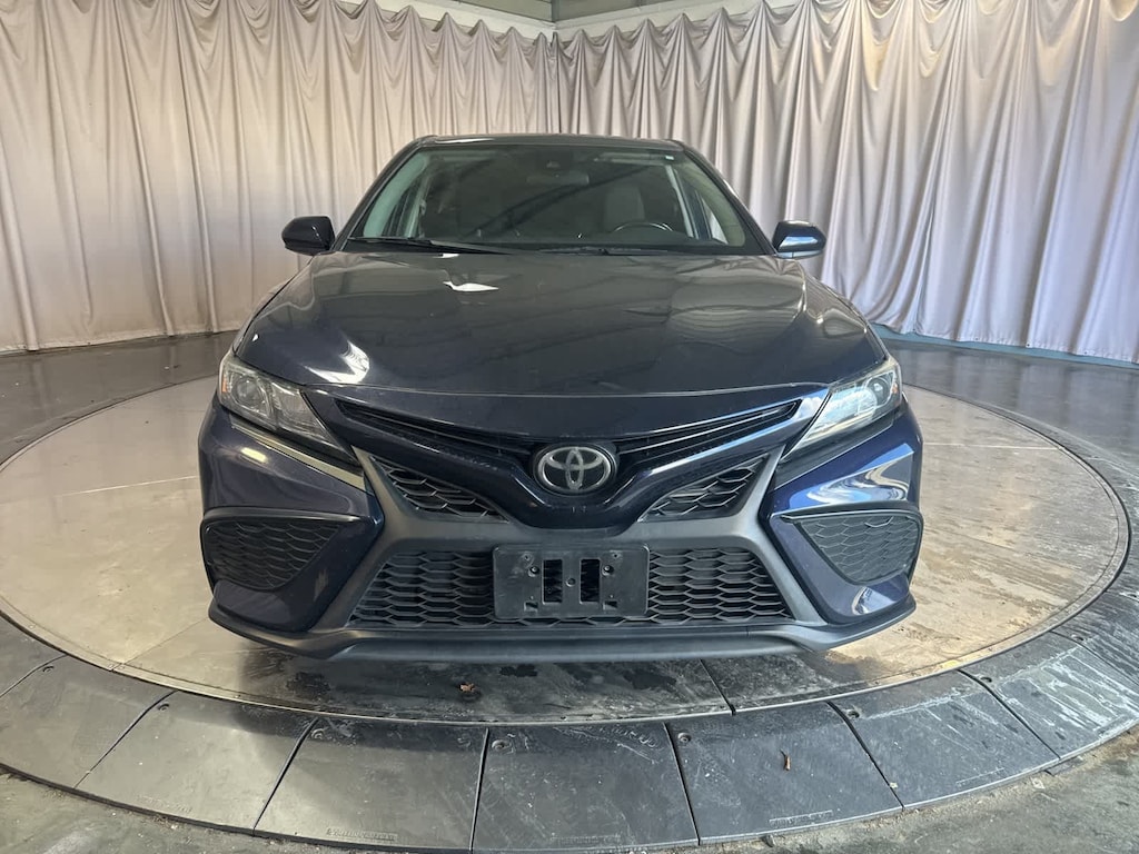 Used 2021 Toyota Camry SE Sedan
