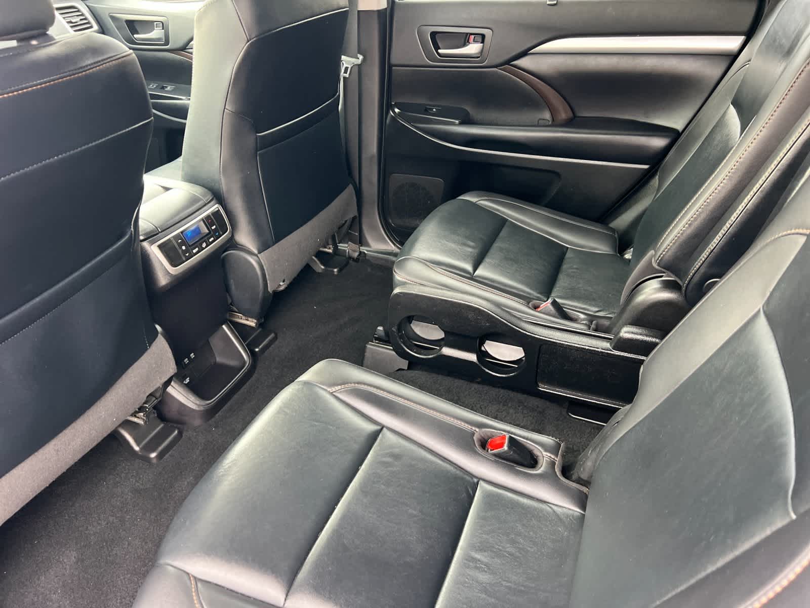 Thumbnail: 2019 Toyota Highlander - 4