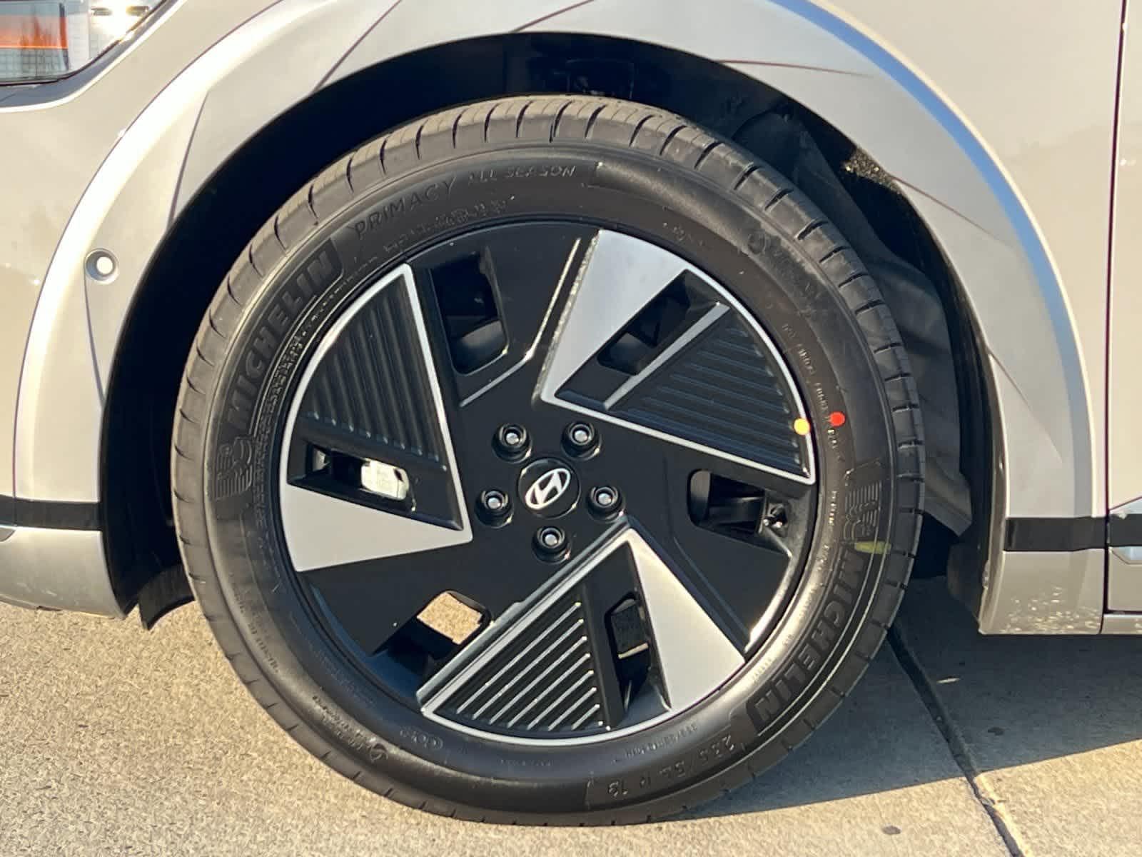 Thumbnail: 2026 Hyundai Ioniq 5 - 24