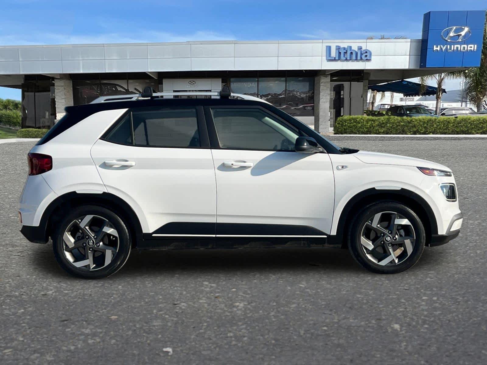 Thumbnail: 2023 Hyundai Venue - 8