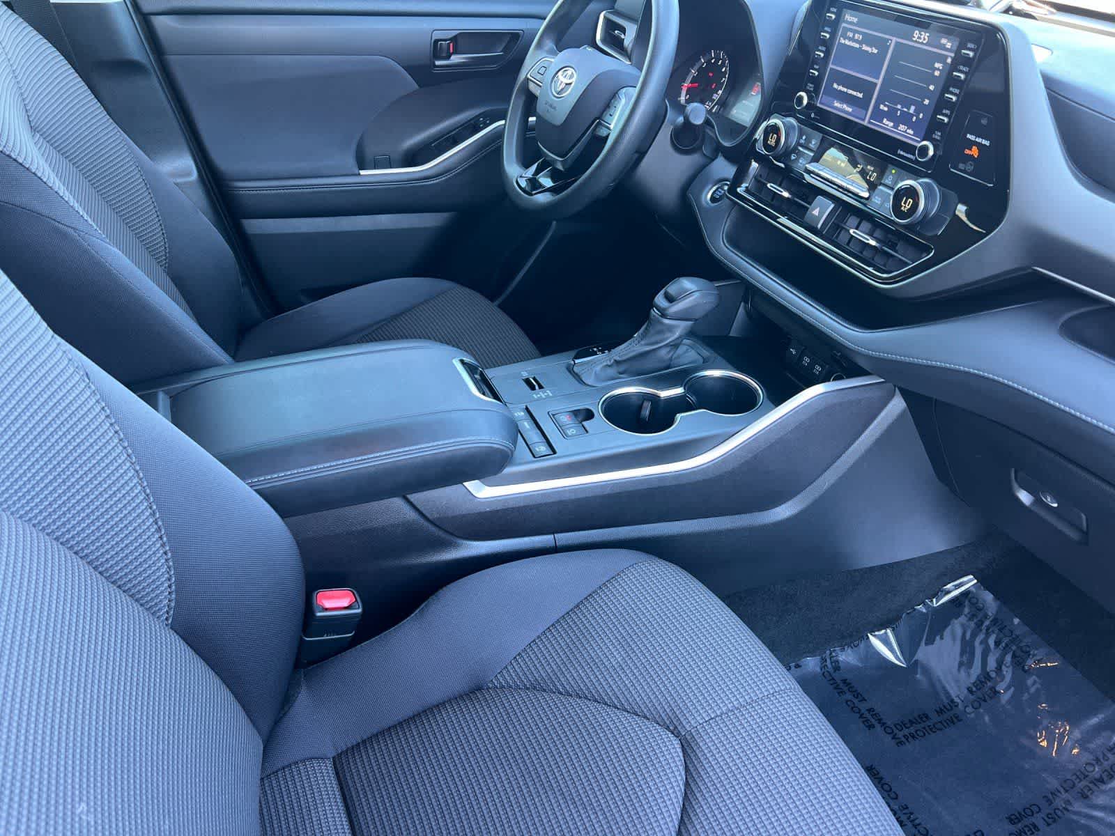 Thumbnail: 2021 Toyota Highlander - 18