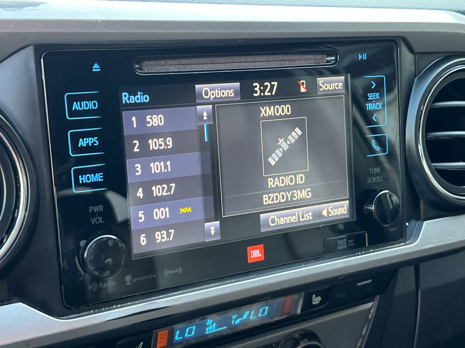 Thumbnail: 2017 Toyota Tacoma - 18