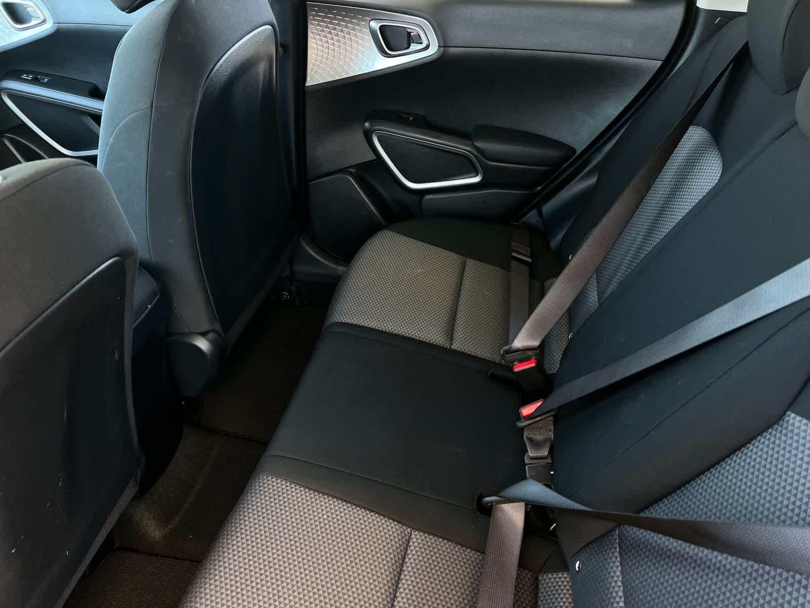 2025 Kia Soul LX photo 4