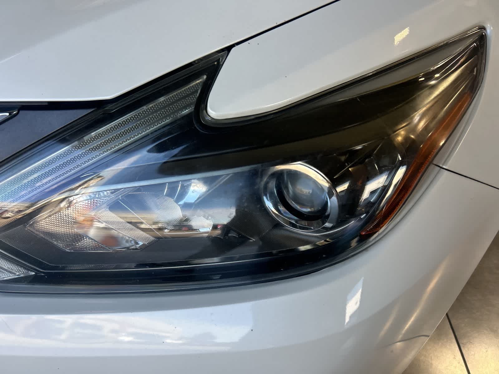 2017 Nissan Altima 2.5 SR photo 2