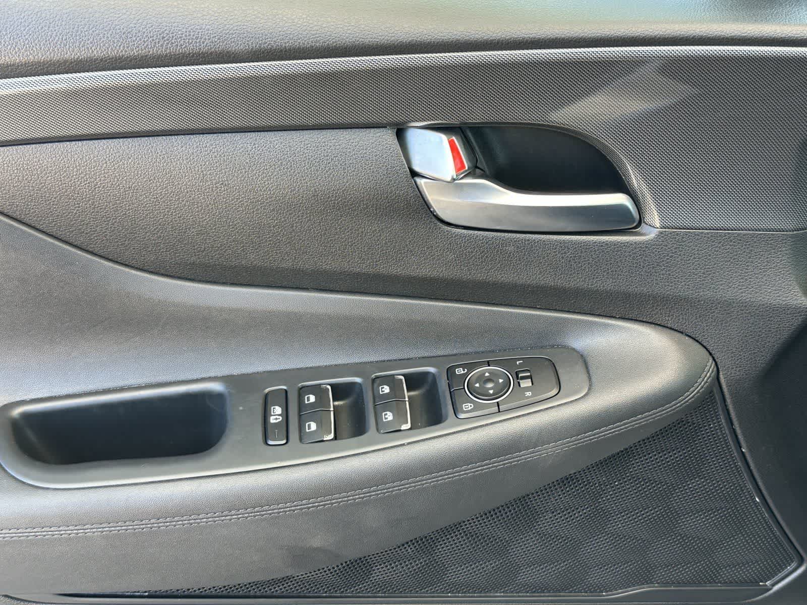 Thumbnail: 2023 Hyundai Santa Fe - 13