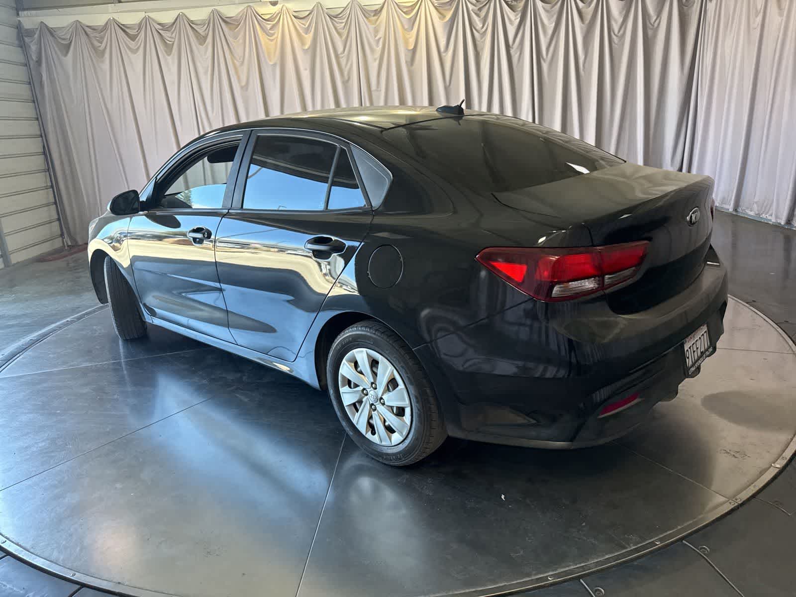Thumbnail: 2018 Kia Rio - 7