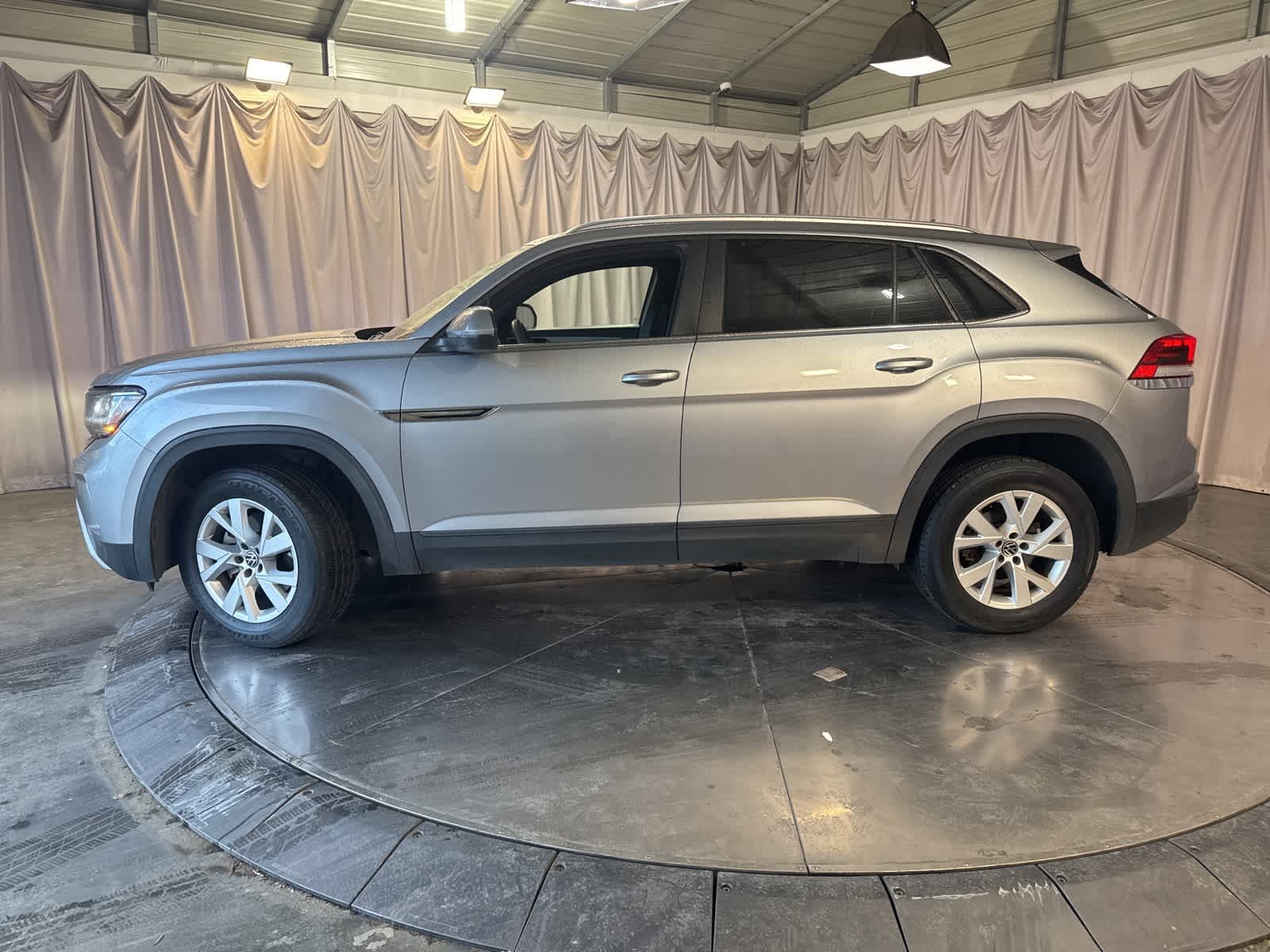 Thumbnail: 2021 Volkswagen Atlas - 6