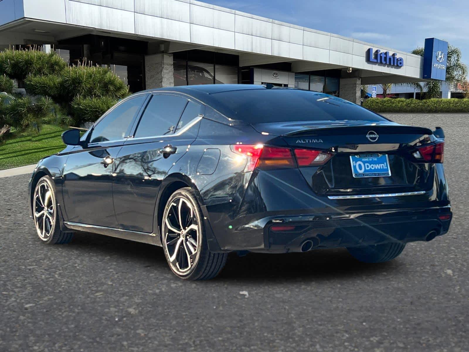 Thumbnail: 2023 Nissan Altima - 6