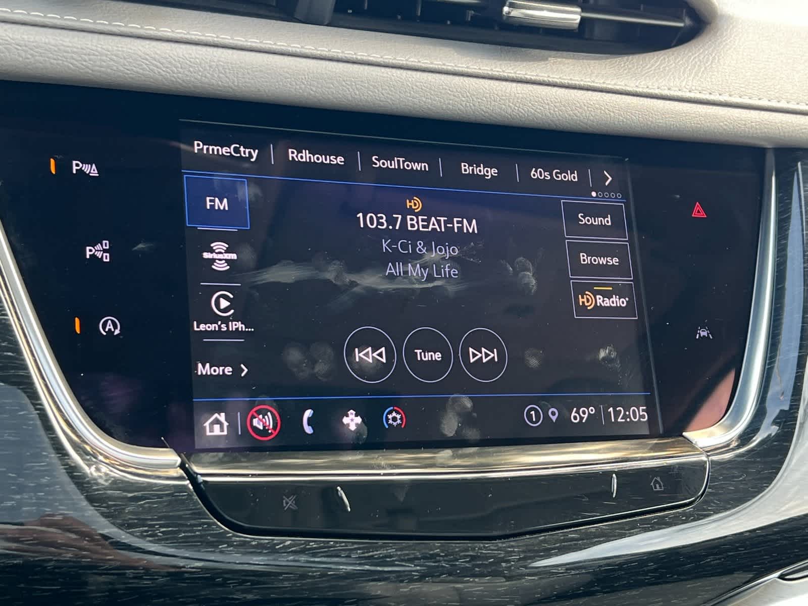 Thumbnail: 2022 Cadillac XT6 - 19