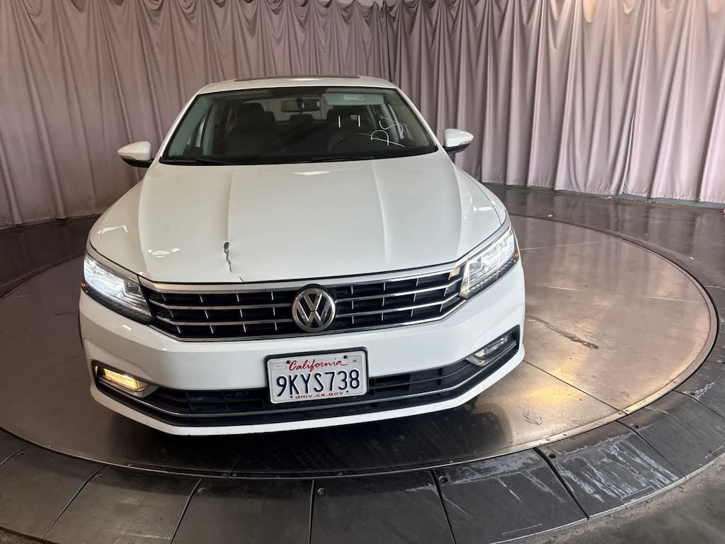 Used 2018 Volkswagen Passat 2.0T SE Sedan