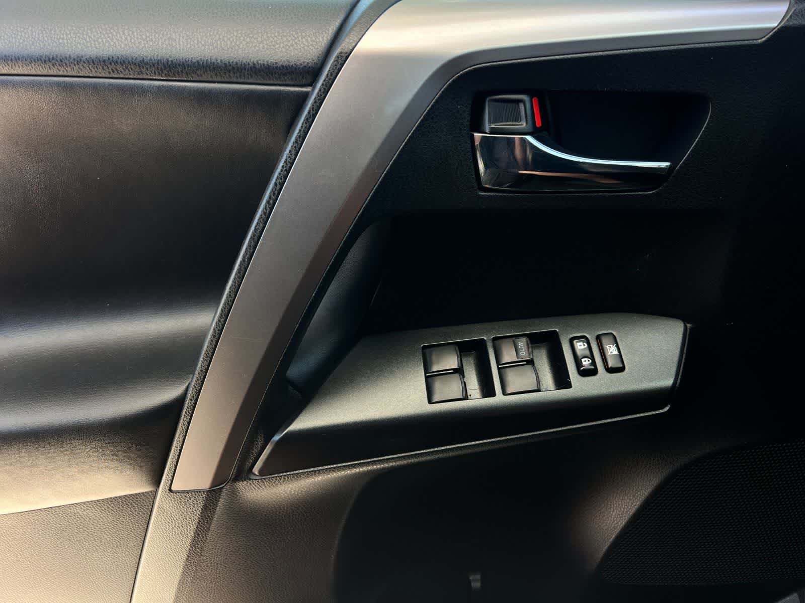 Thumbnail: 2017 Toyota RAV4 - 13