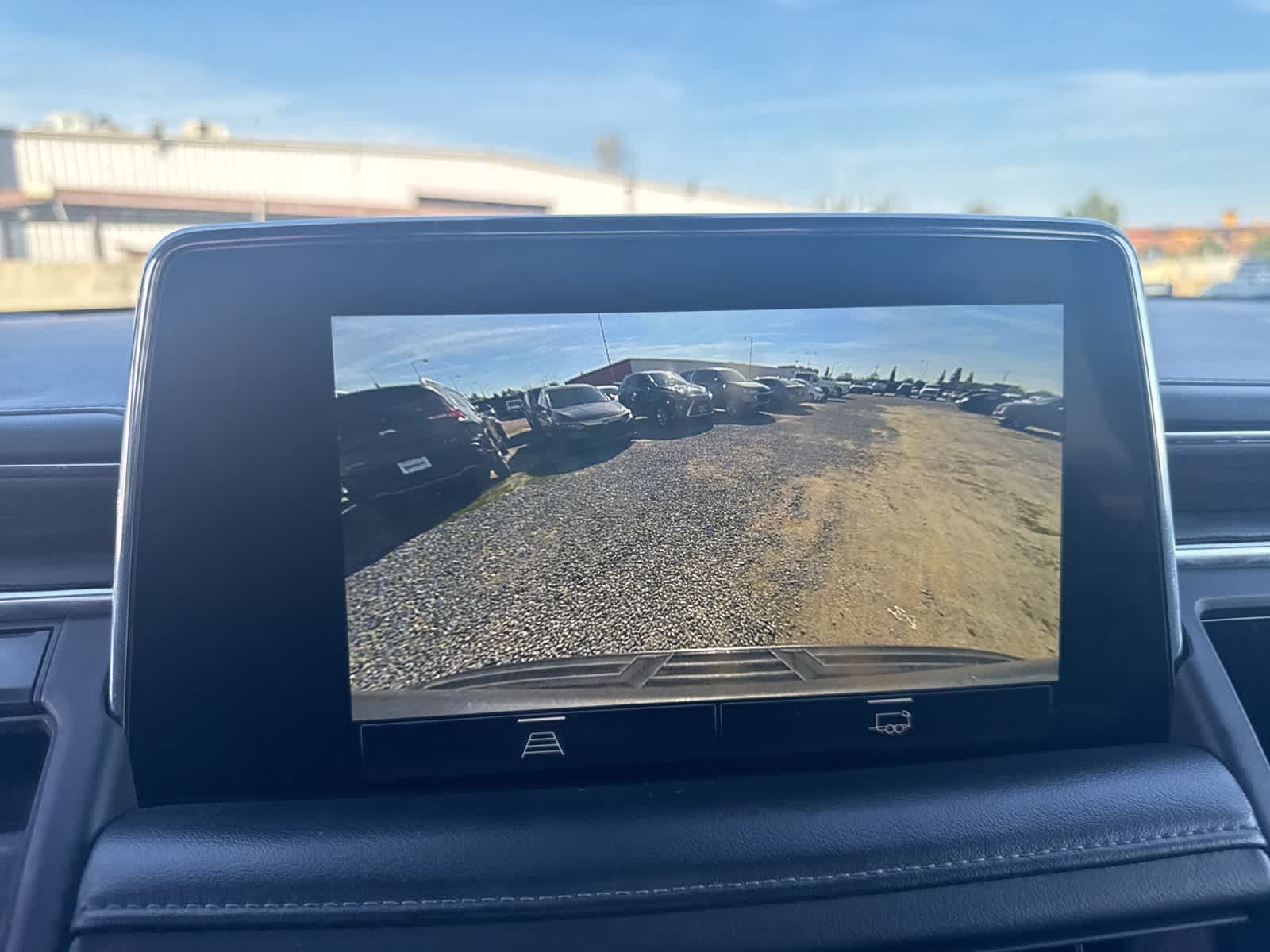 Thumbnail: 2022 Chevrolet Suburban - 27