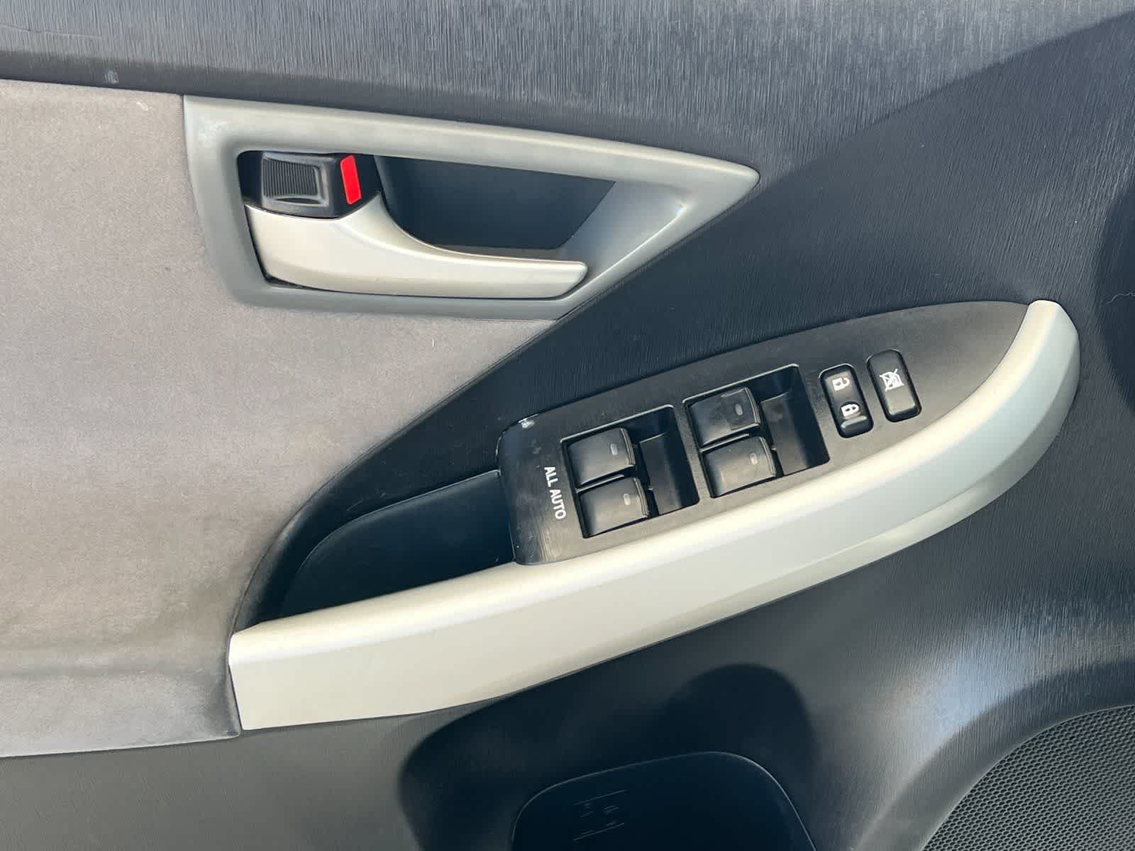 Thumbnail: 2013 Toyota Prius - 13