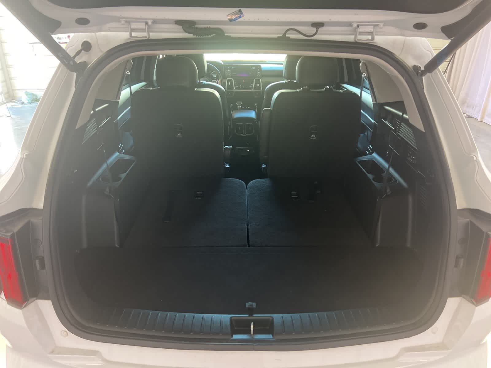 Thumbnail: 2022 Kia Sorento - 12